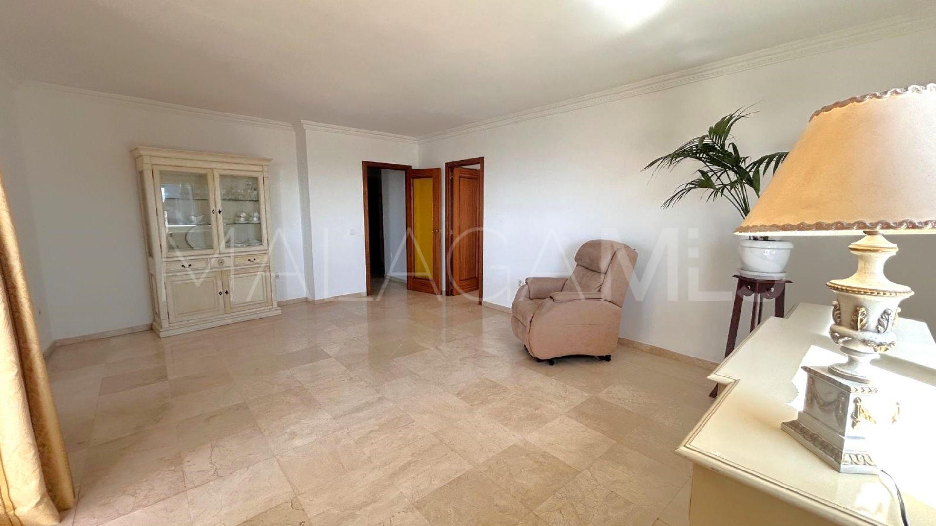 Apartamento with 2 bedrooms for sale in Estepona Puerto