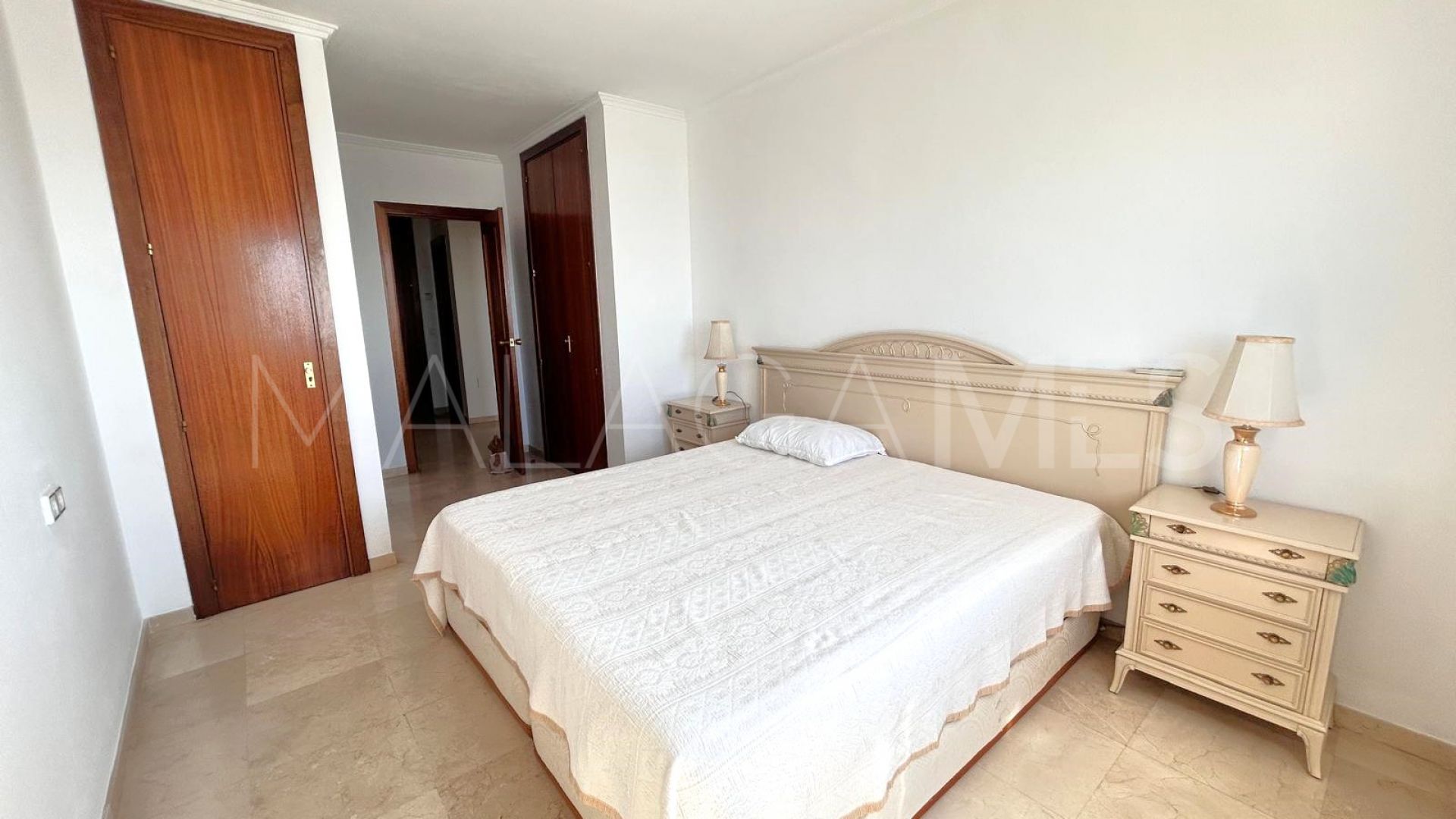 Apartamento with 2 bedrooms for sale in Estepona Puerto