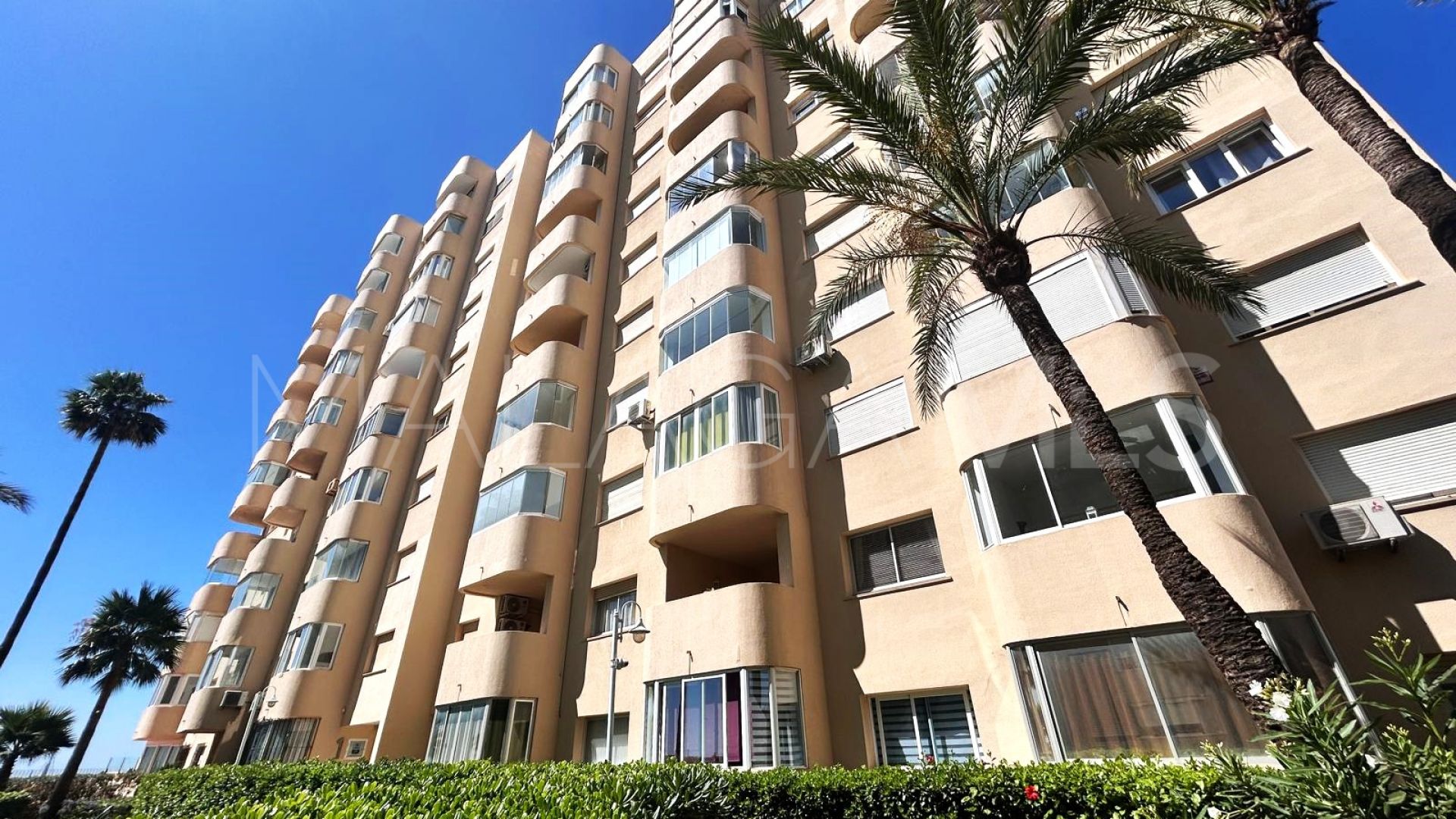 Apartamento with 2 bedrooms for sale in Estepona Puerto