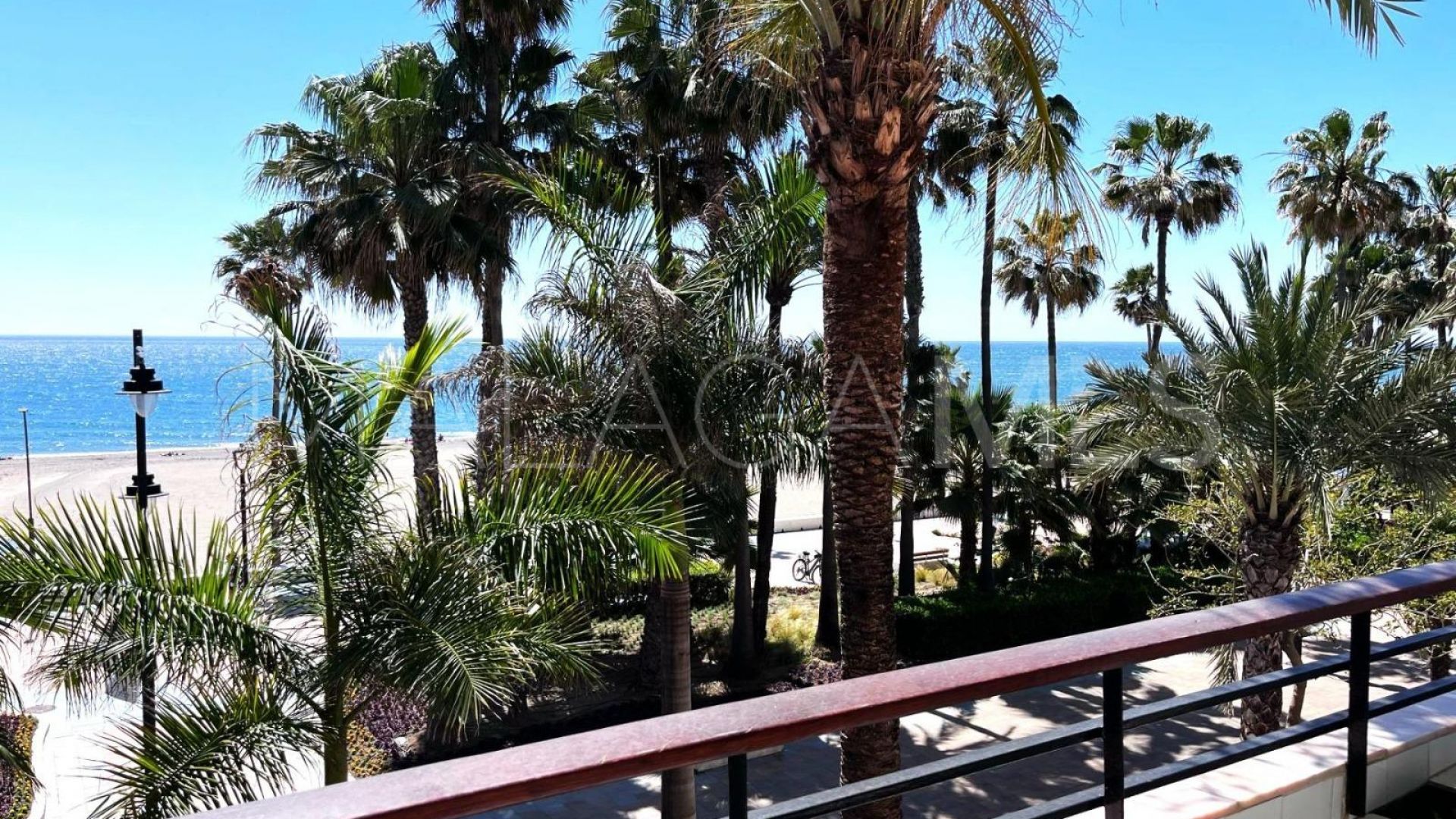 Buy apartment in Estepona Town