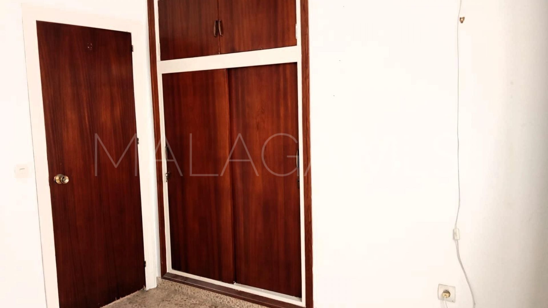 Buy apartment in Estepona Town