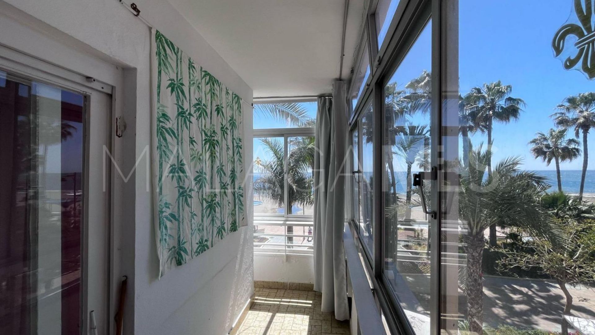 Buy apartment in Estepona Town