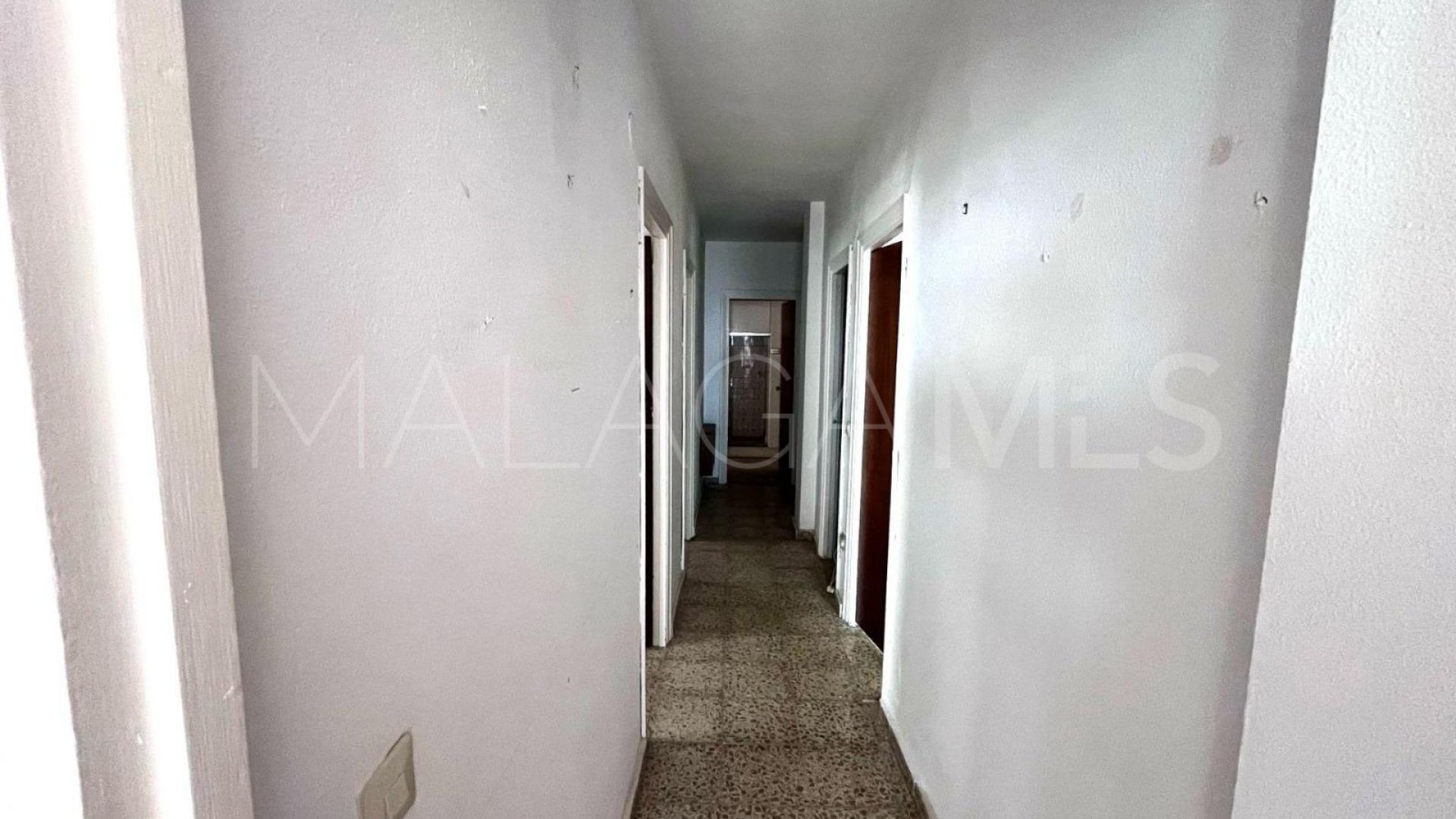 Buy apartment in Estepona Town