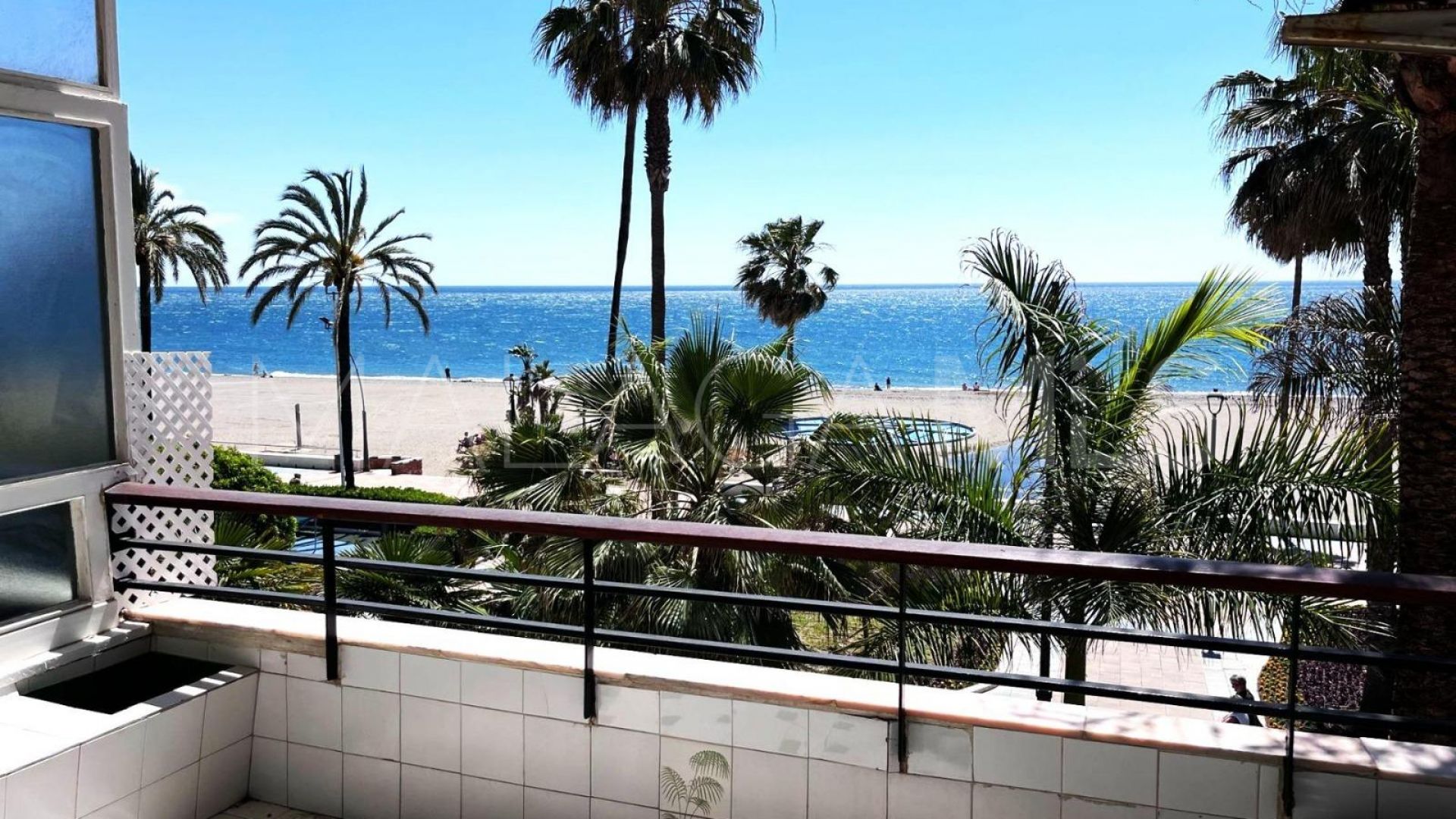 Buy apartment in Estepona Town