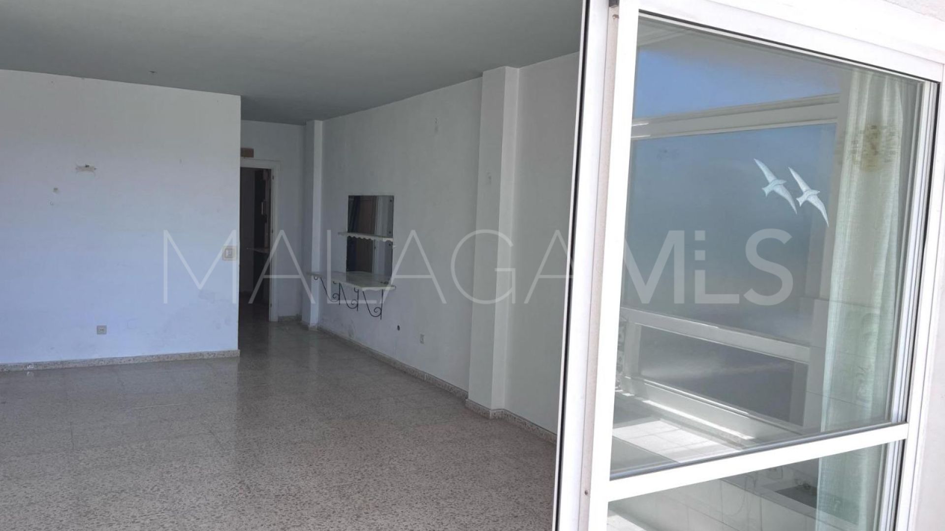 Buy apartment in Estepona Town