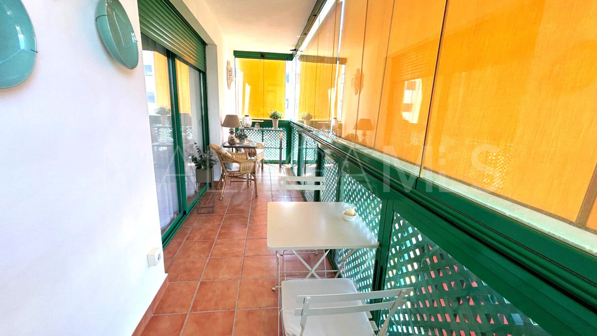 2 bedrooms apartment in Estepona Puerto for sale