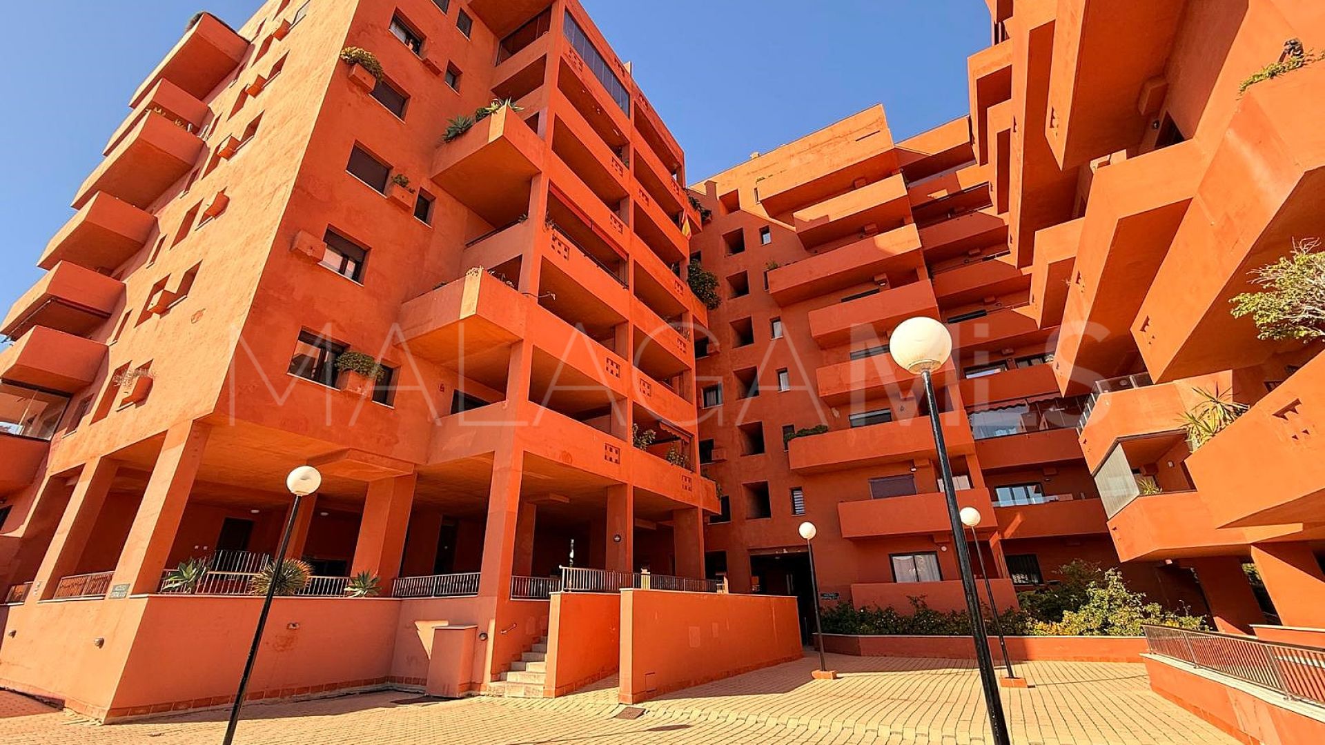 Erdgeschosswohnung for sale in Estepona Stadt