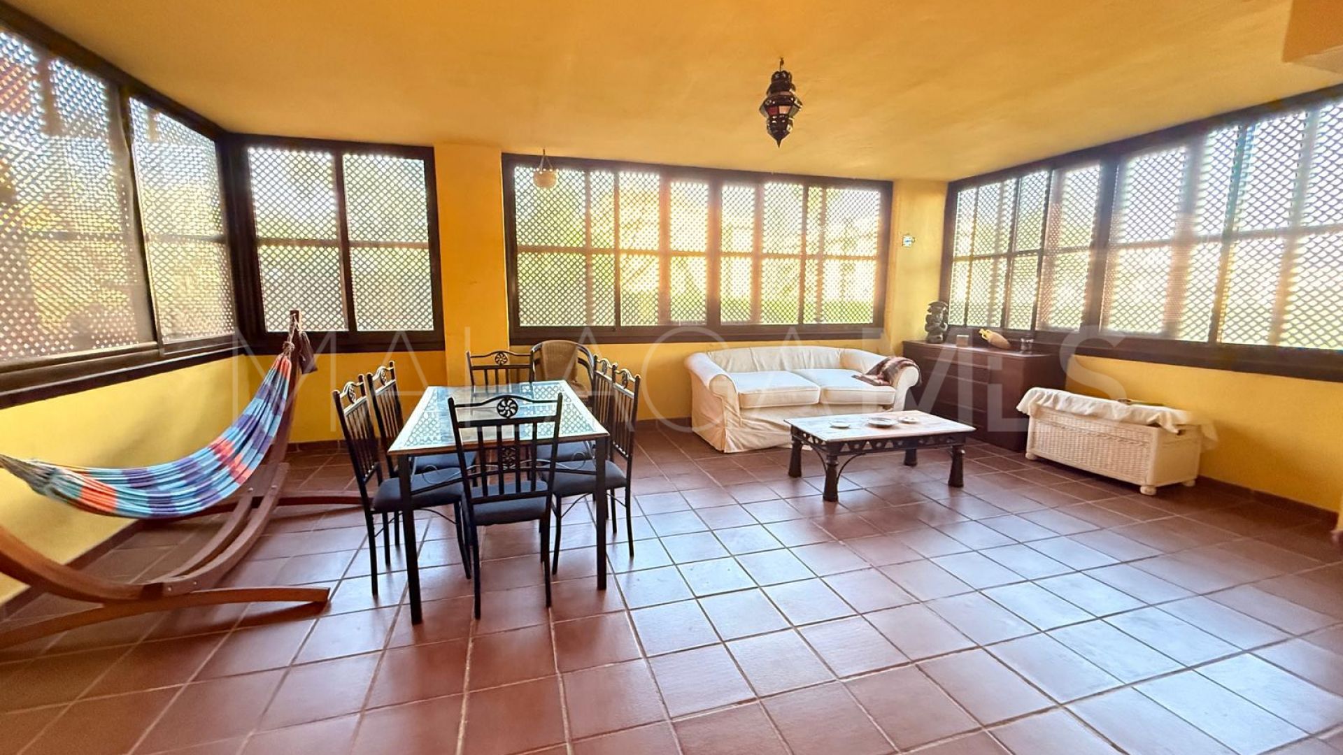 Erdgeschosswohnung for sale in Estepona Stadt