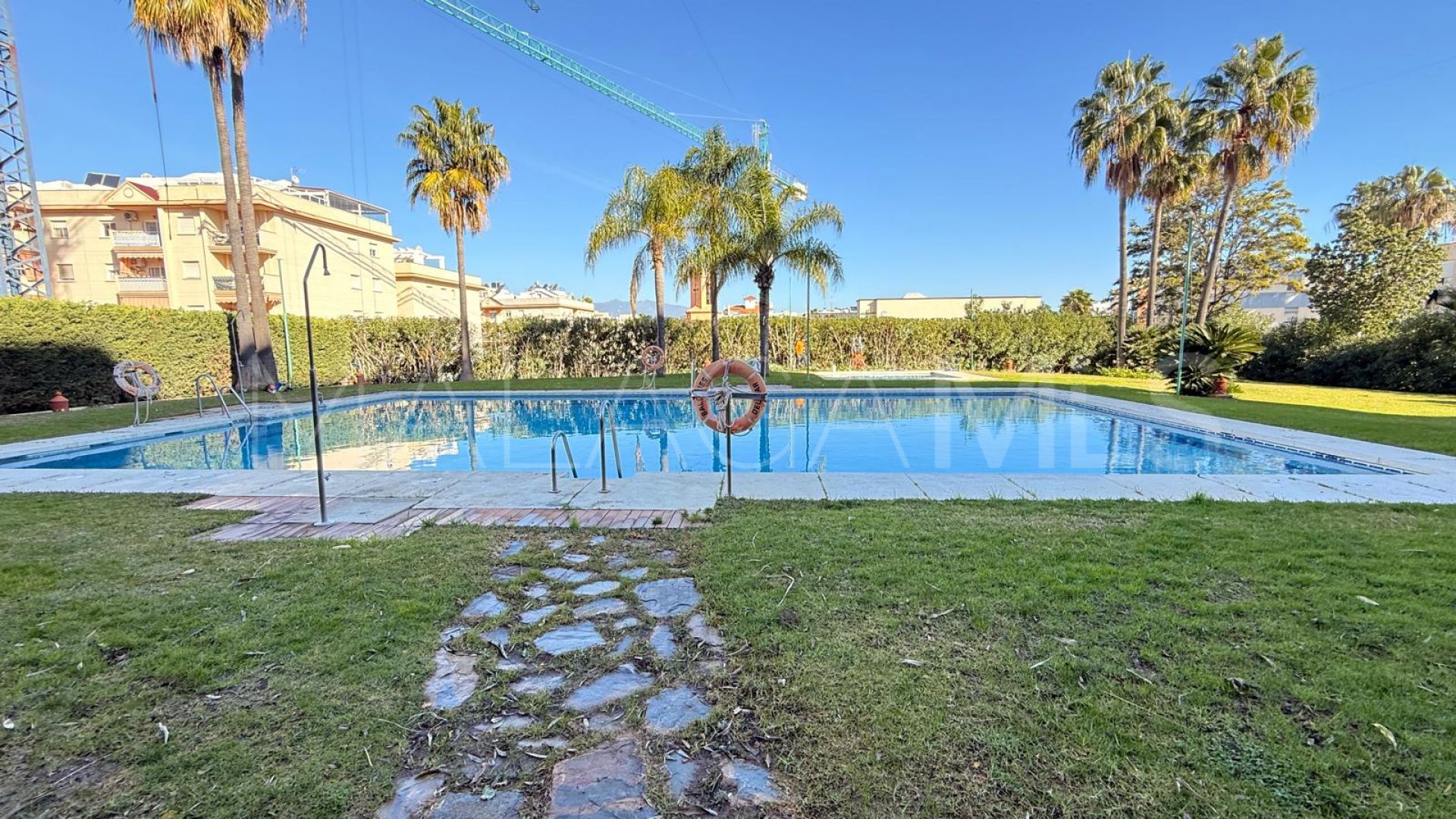 Erdgeschosswohnung for sale in Estepona Stadt