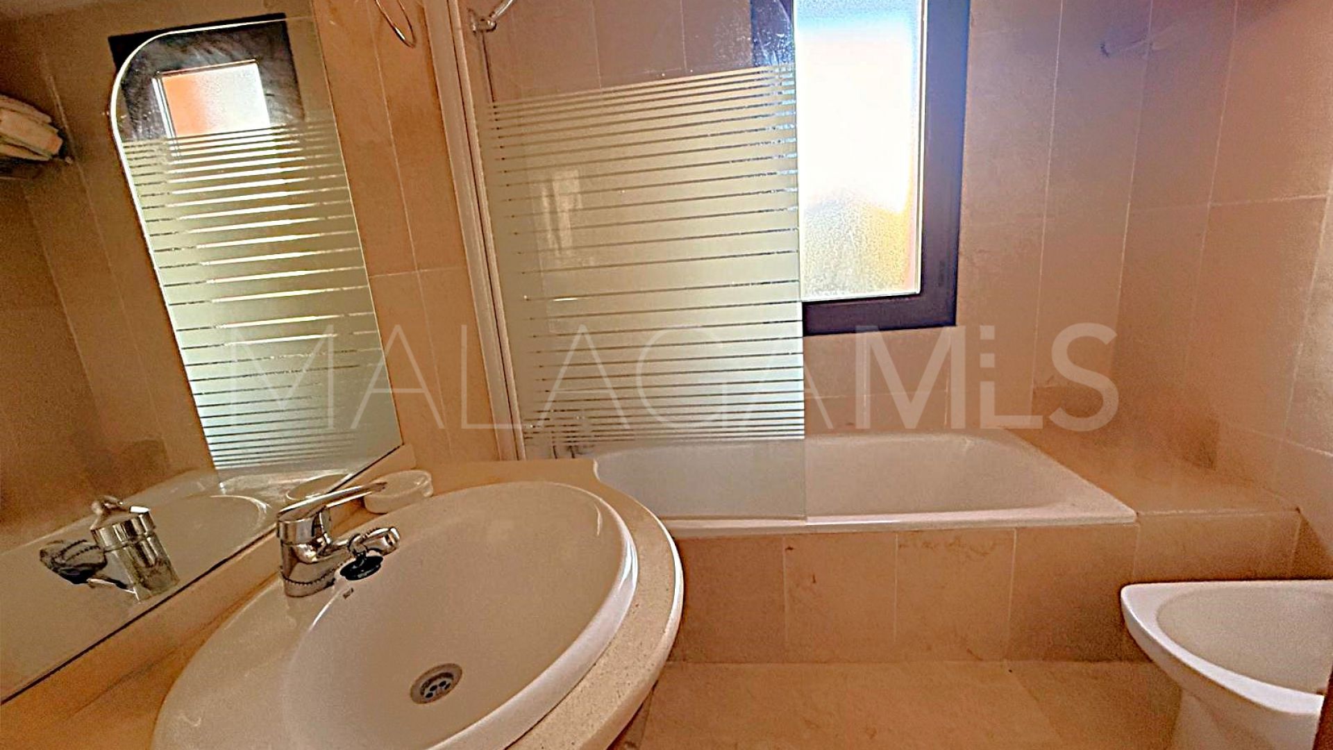 Erdgeschosswohnung for sale in Estepona Stadt