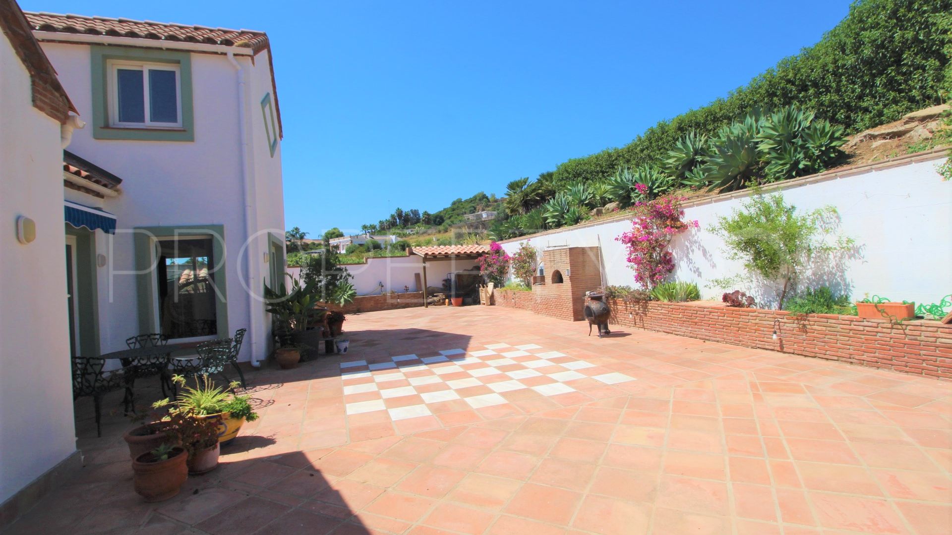 Estepona, villa en venta de 5 dormitorios