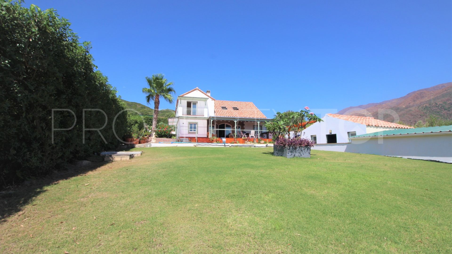 Estepona, villa en venta de 5 dormitorios