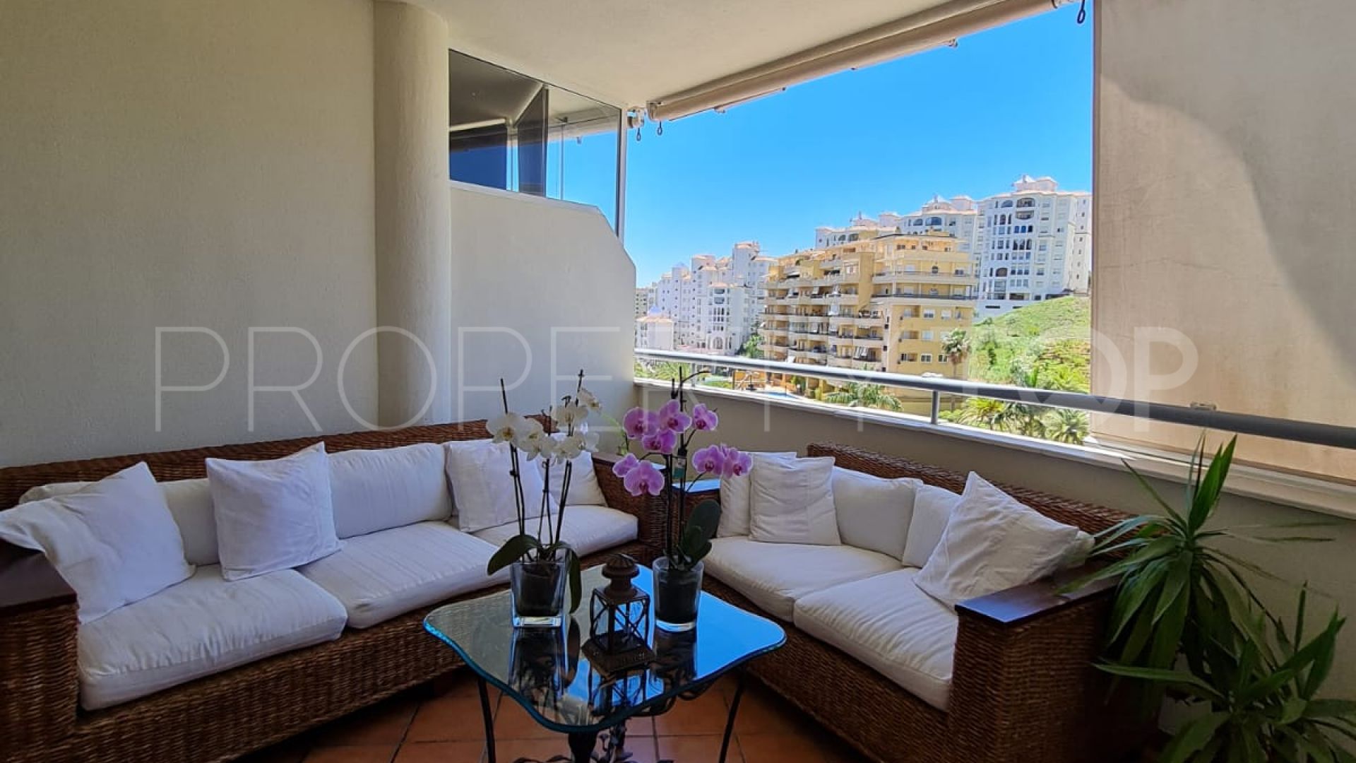 Apartment with 4 bedrooms for sale in Estepona Puerto