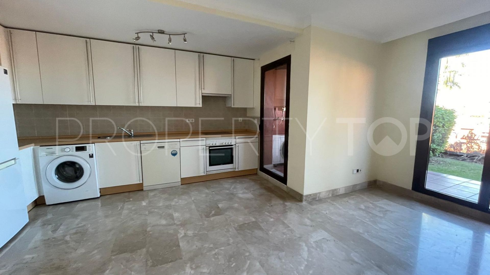 2 bedrooms ground floor apartment for sale in Costa Galera