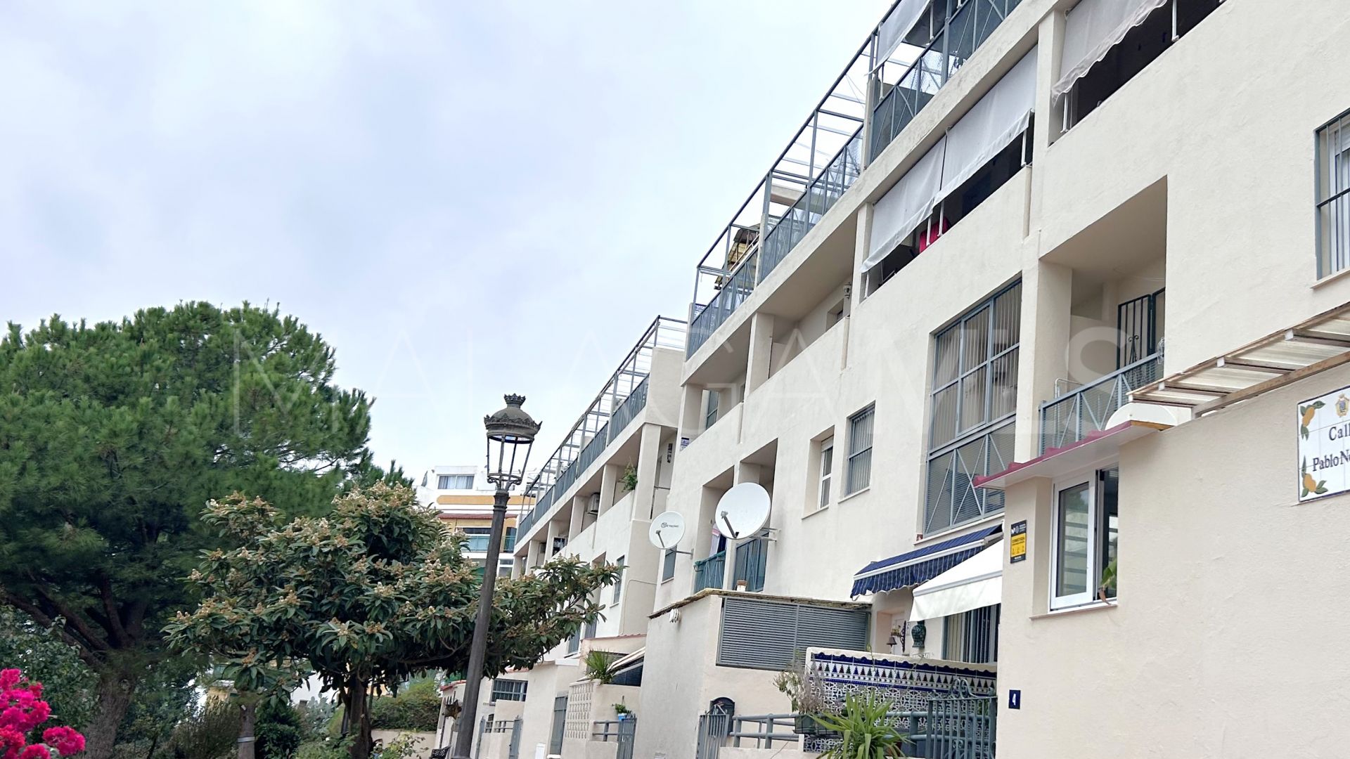 Duplex for sale in Estepona Puerto