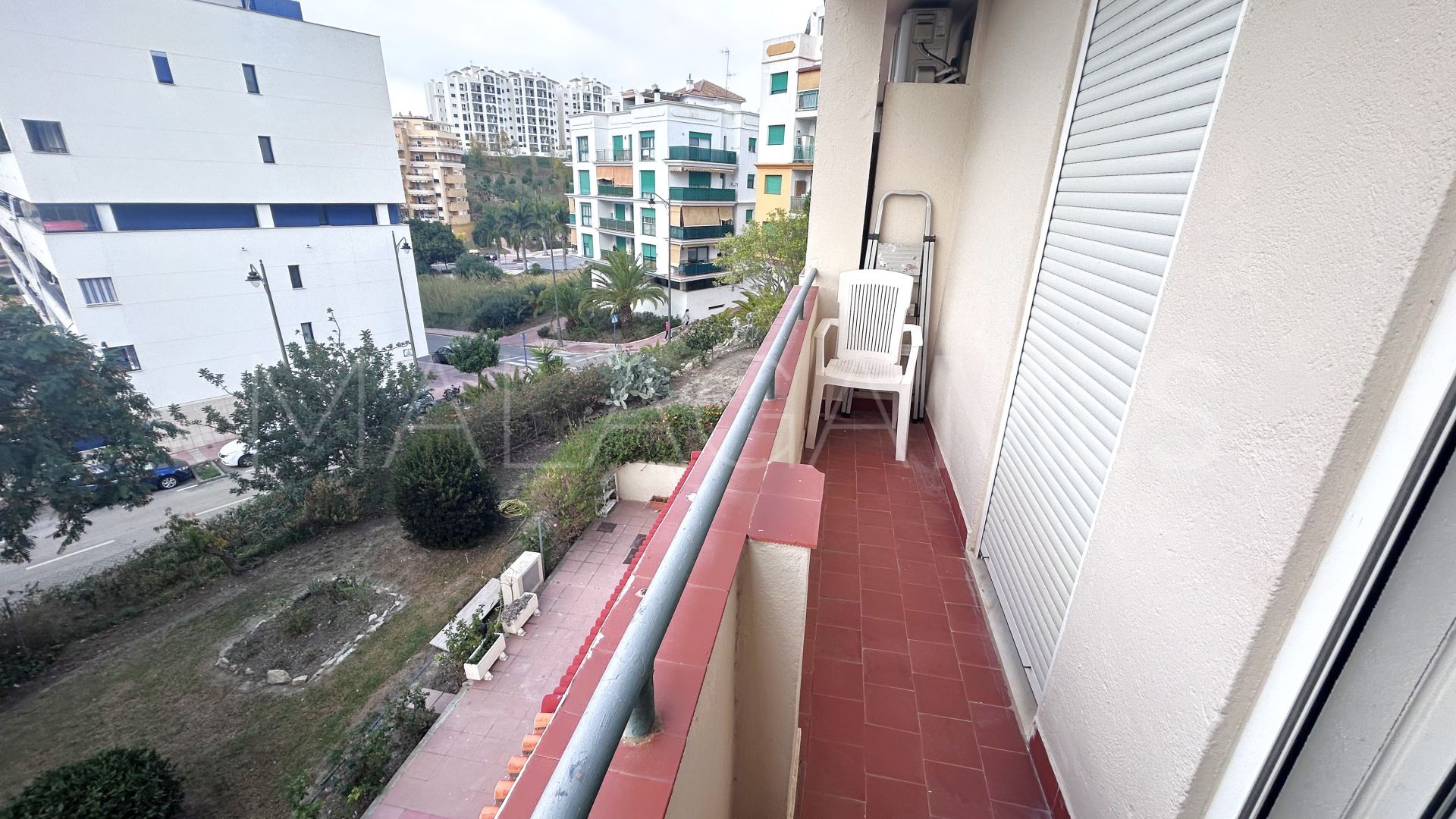 Buy duplex de 3 bedrooms in Estepona Puerto