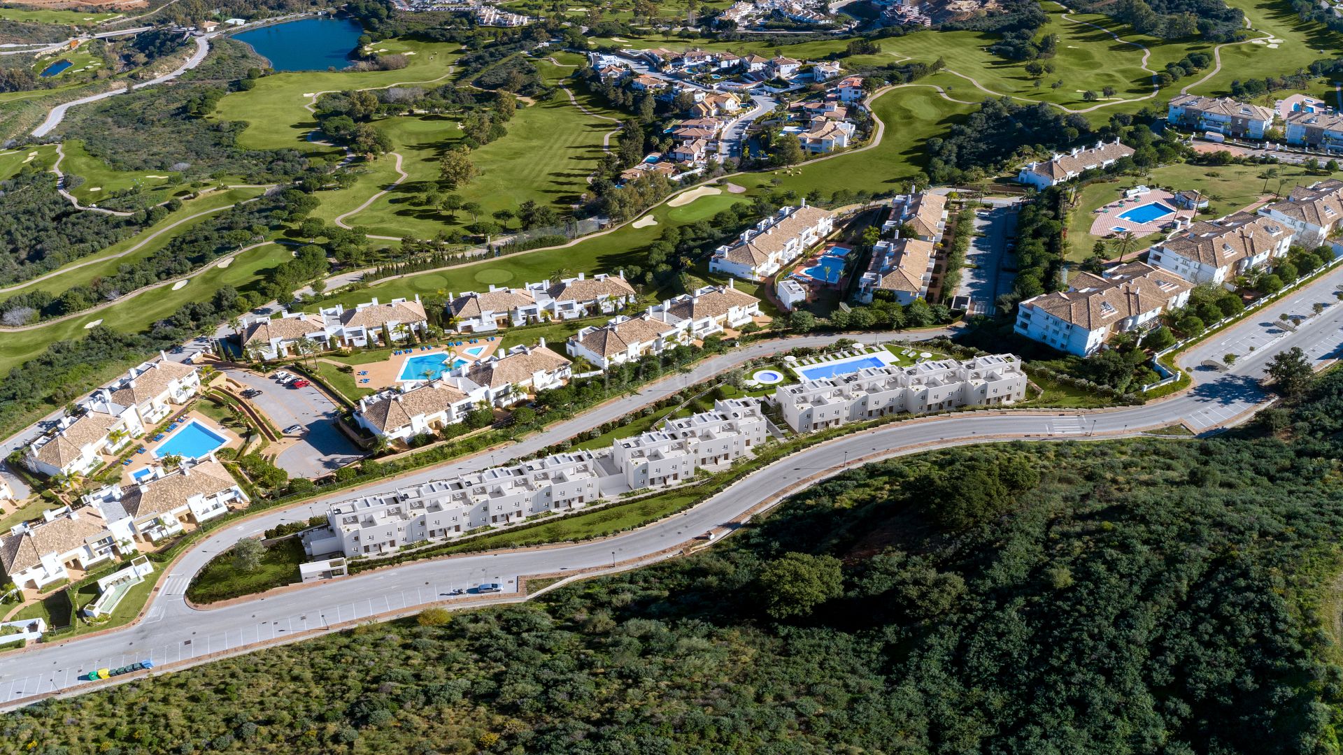 Neue Stadthäuser in La Cala Golf mit Panoramablick