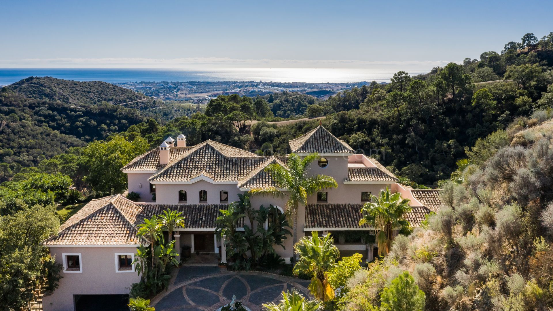 Villa avec vue panoramique sur la mer et les montagnes à La Zagaleta