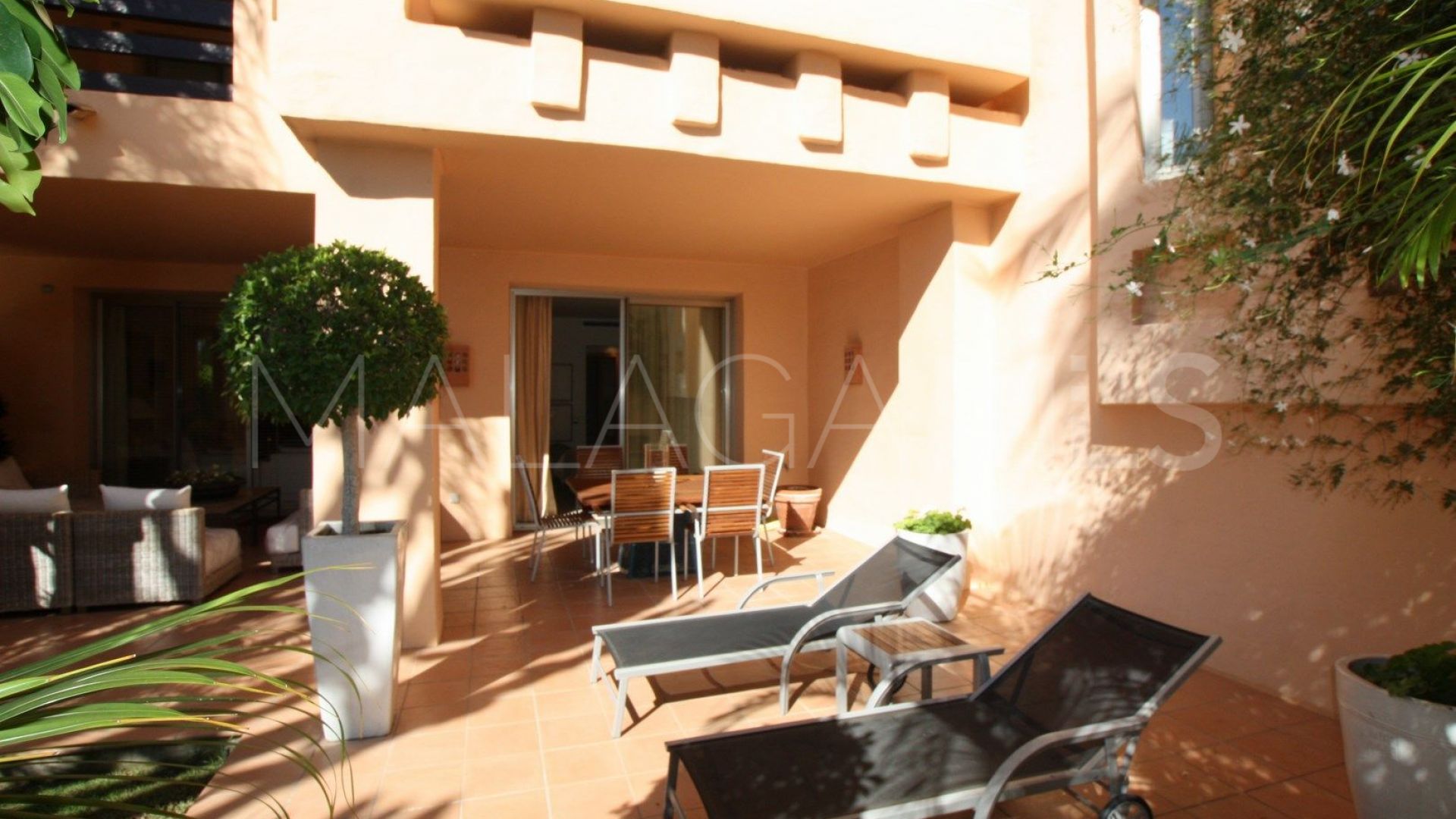 Appartement rez de chaussée for sale in Mansion Club