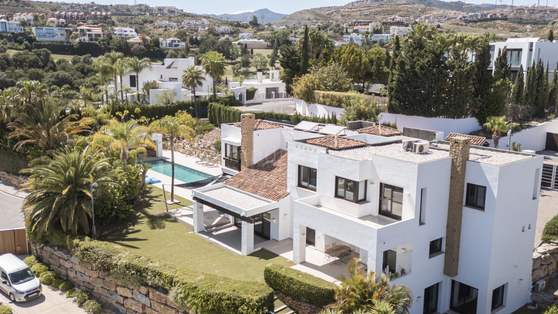 Villa mit Panoramablick aufs Meer, La Alqueria Benahavis