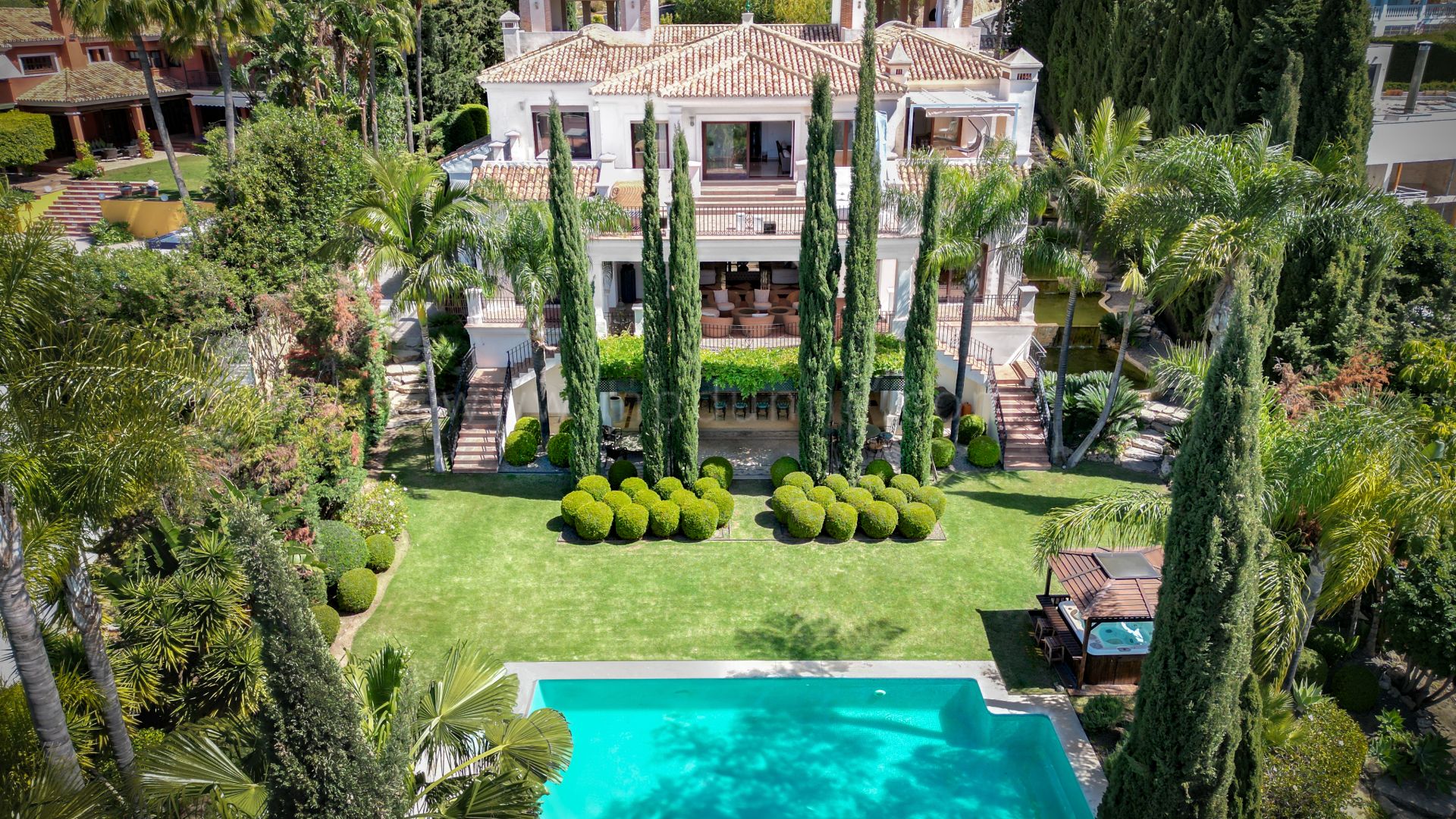 Villa de style andalou à Cascada de Camojan.