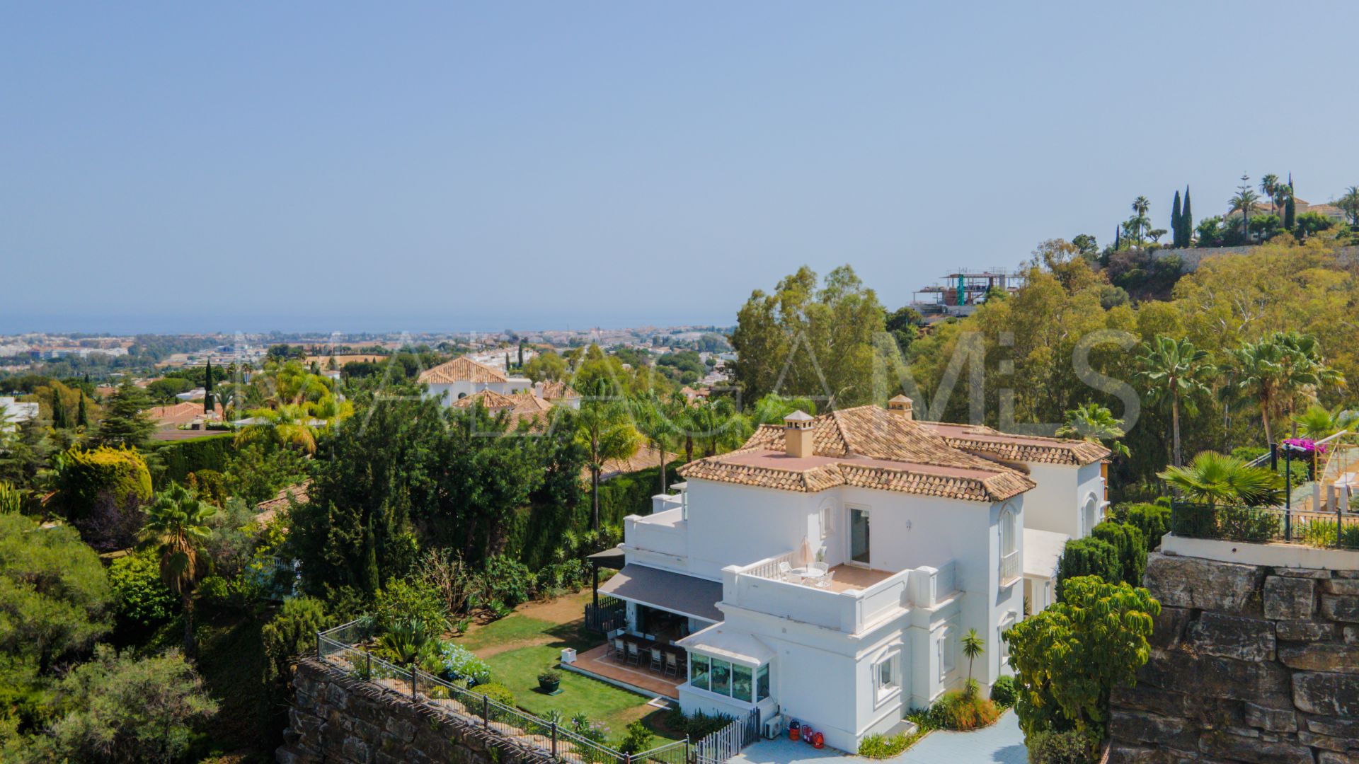 5 bedrooms villa in El Herrojo for sale