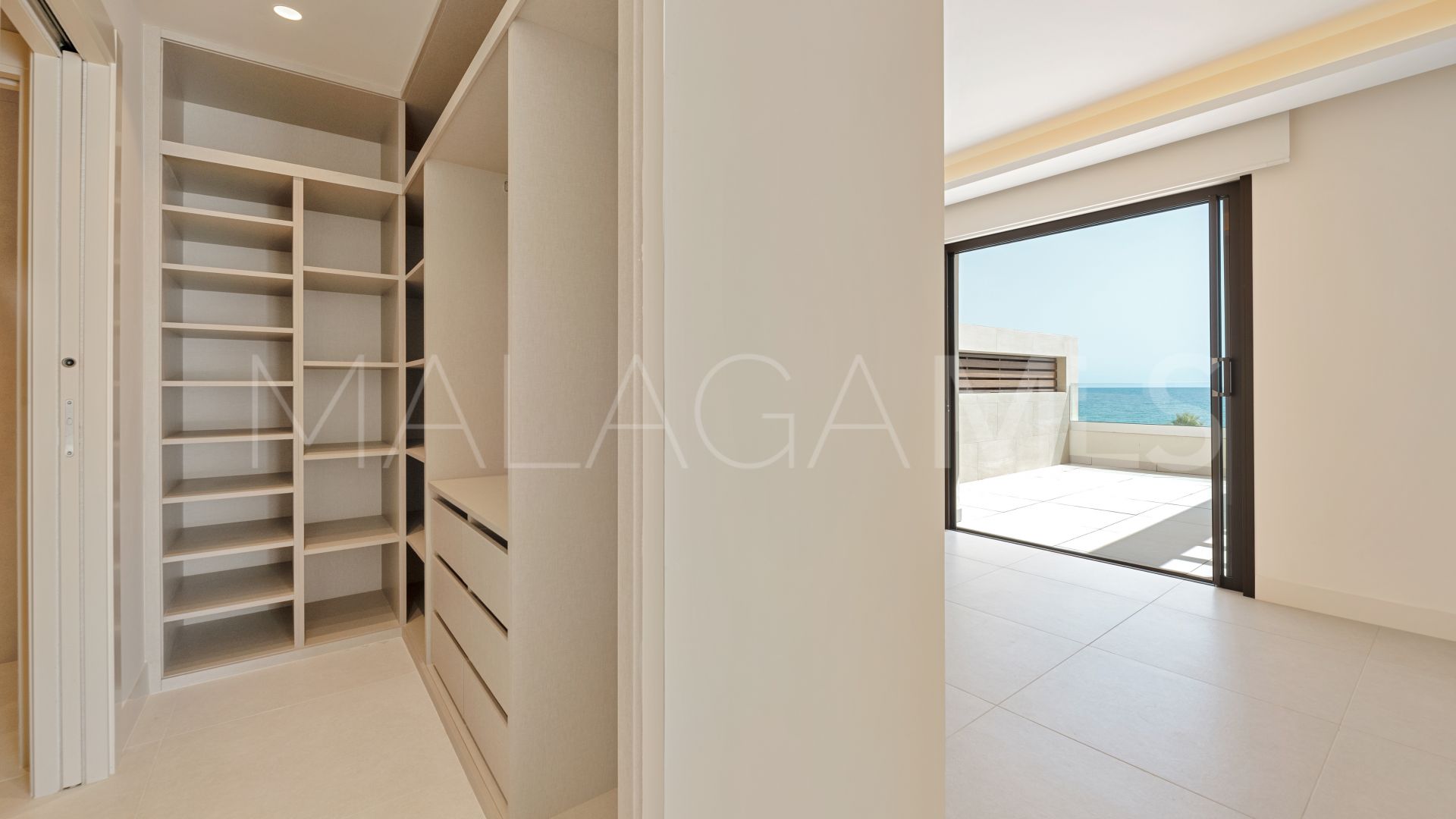 Atico for sale with 4 bedrooms in Velaya