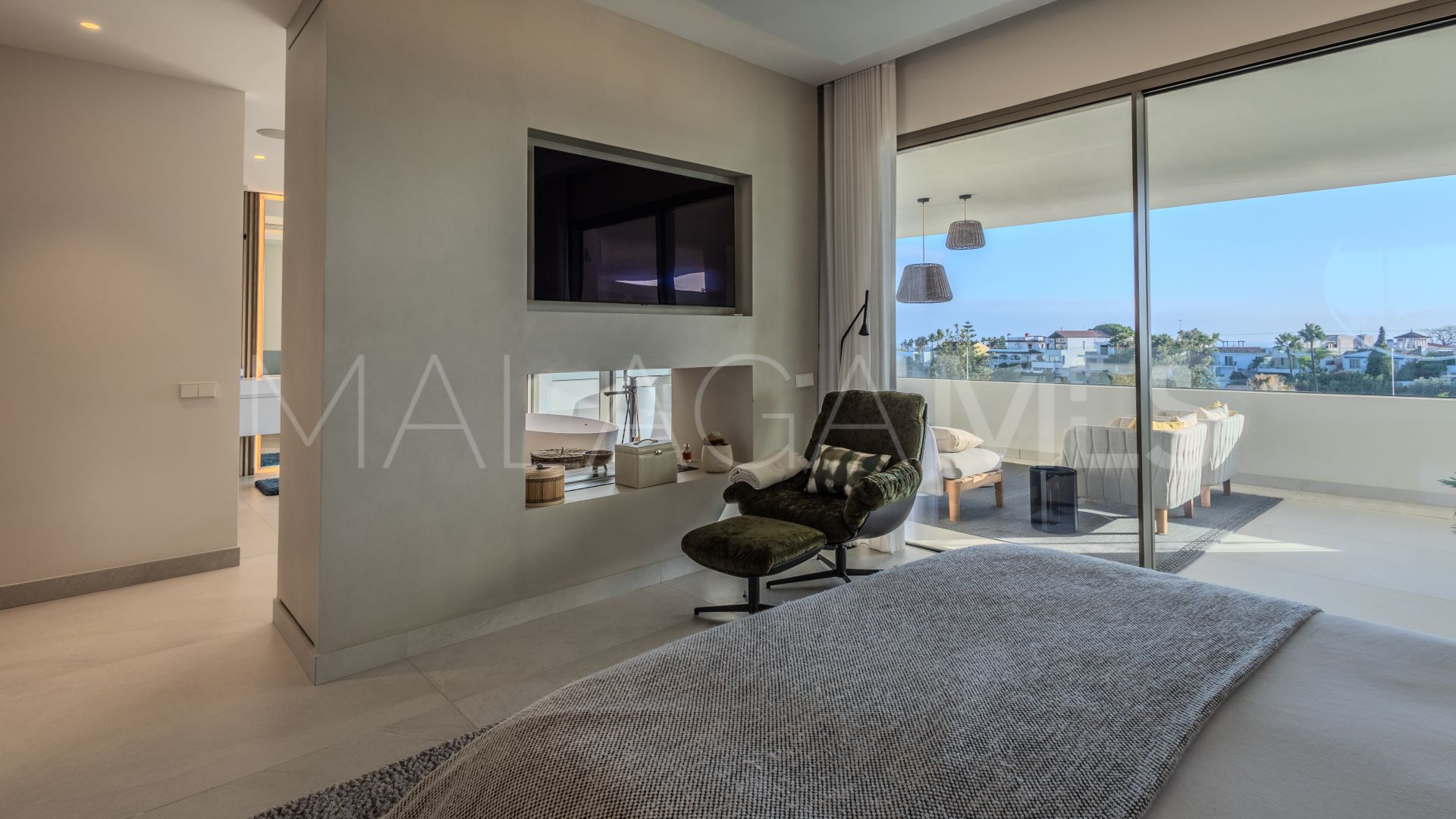 For sale Nueva Andalucia semi detached villa
