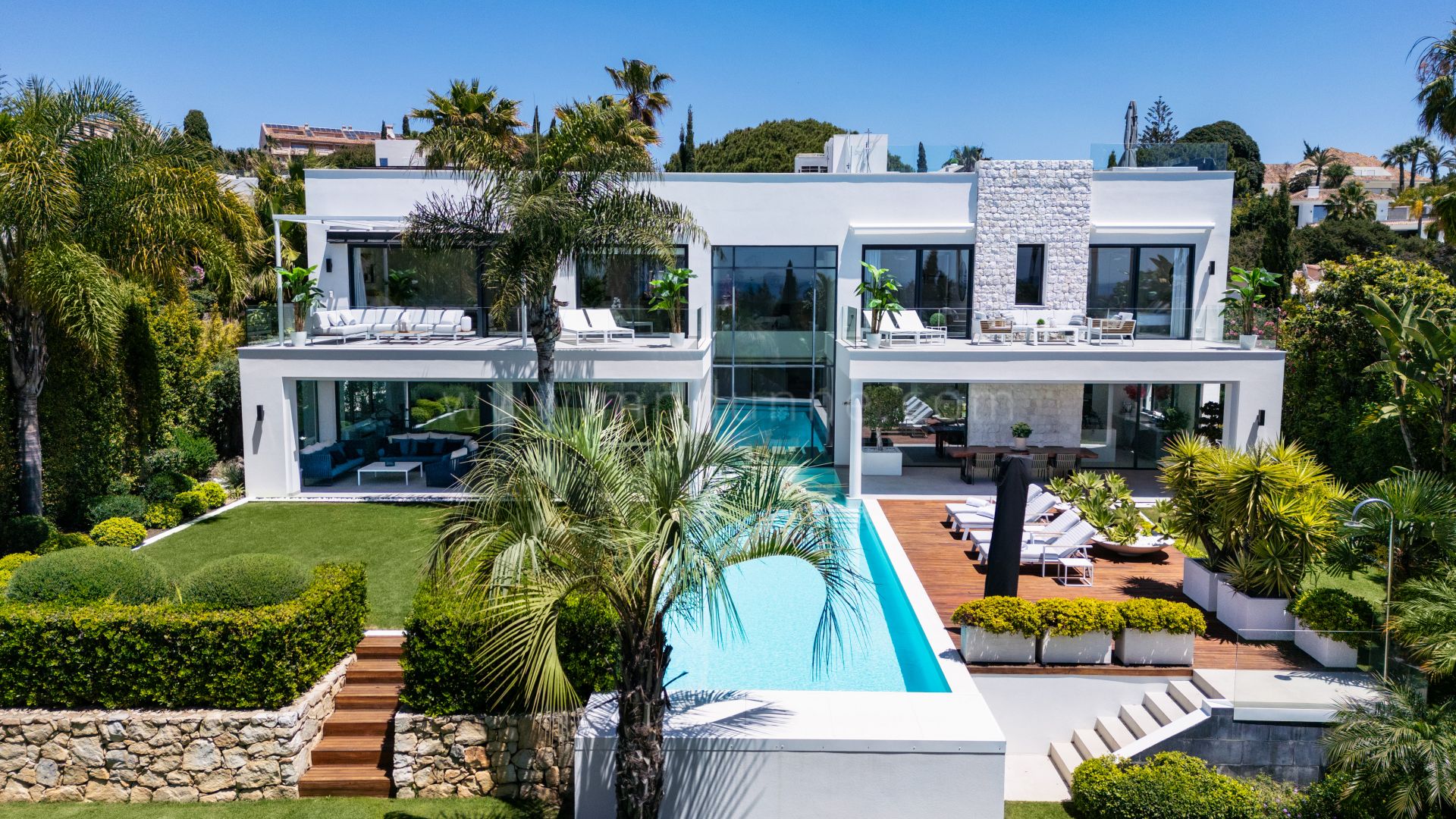 Villa Natura - Villa moderne en bord de mer avec vue panoramique, Marbella Est