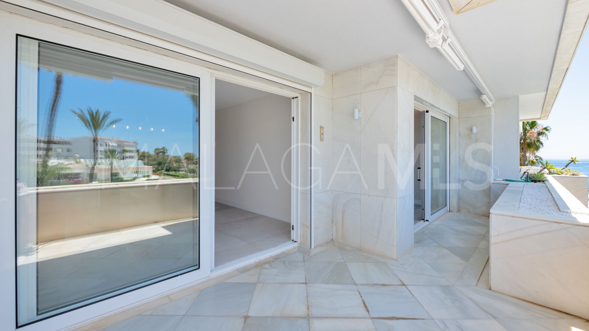 For sale apartment with 3 bedrooms in Los Granados