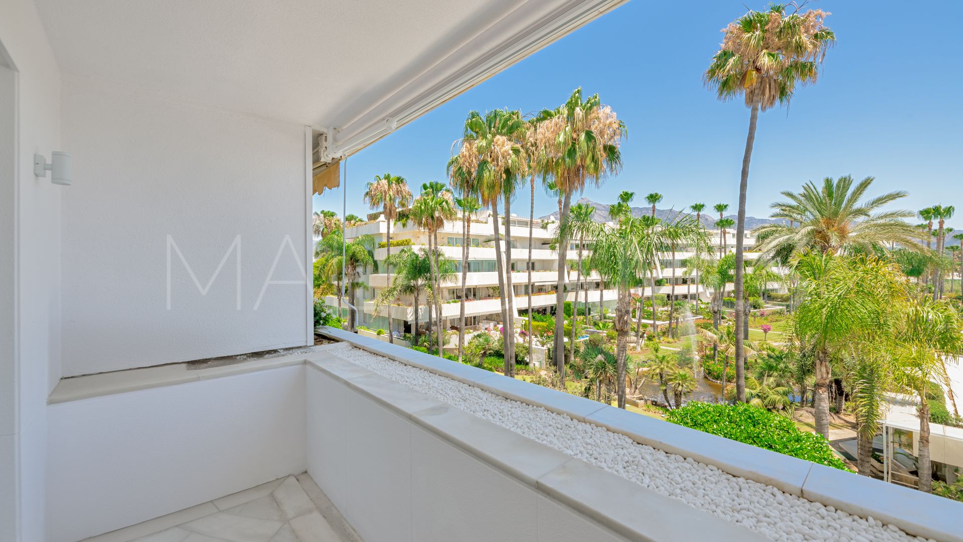 For sale apartment with 3 bedrooms in Los Granados