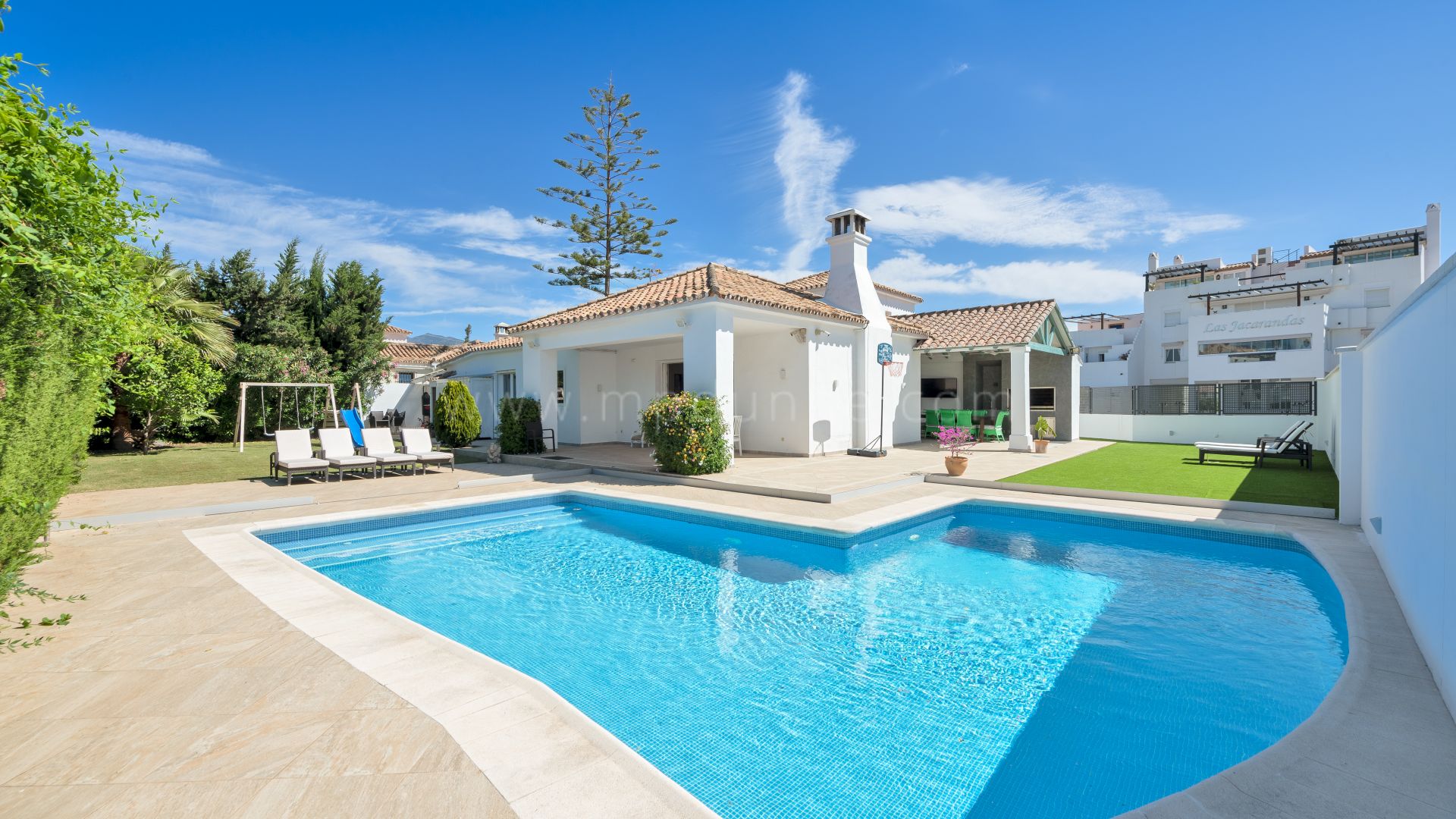 Villa familiar reformada en Bel Air, Estepona