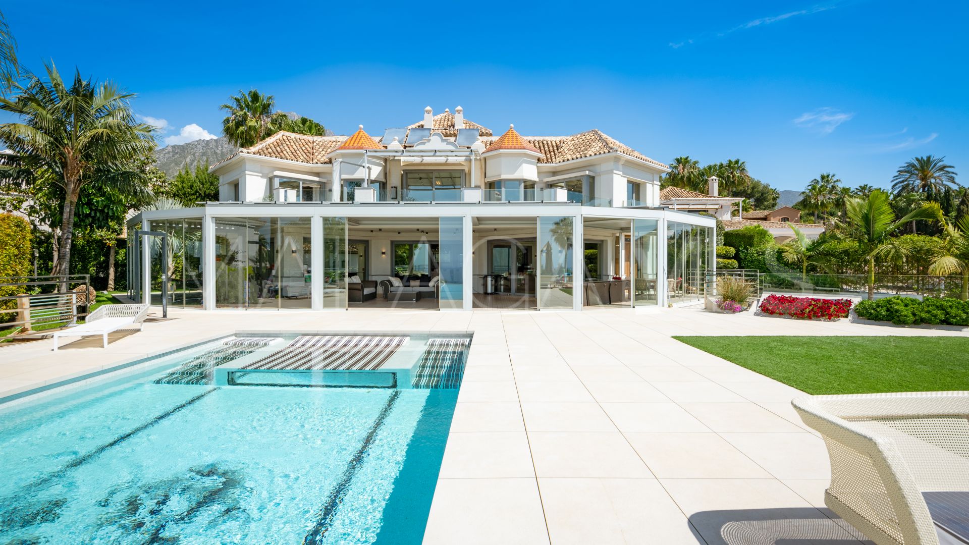 Villa for sale in Marbella Golden Mile