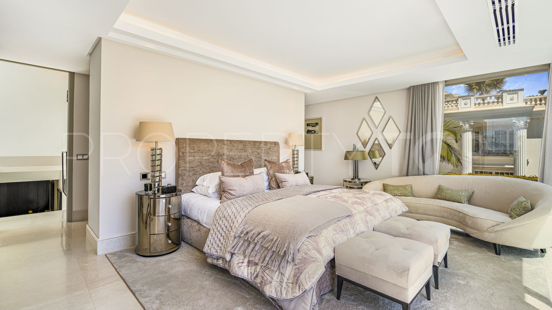 Villa en venta con 4 dormitorios en Oasis de Banús