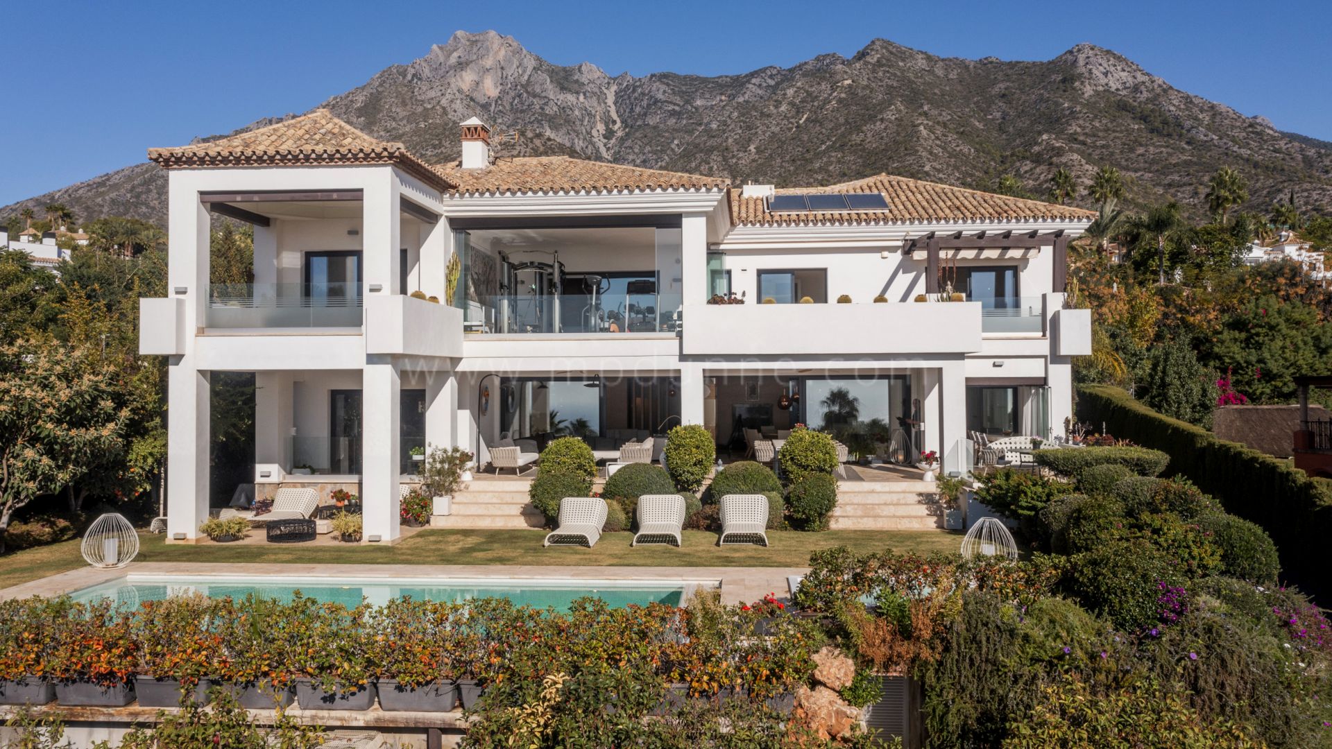 Villa Clara - Incredible Views in Sierra Blanca, Marbella Golden Mile