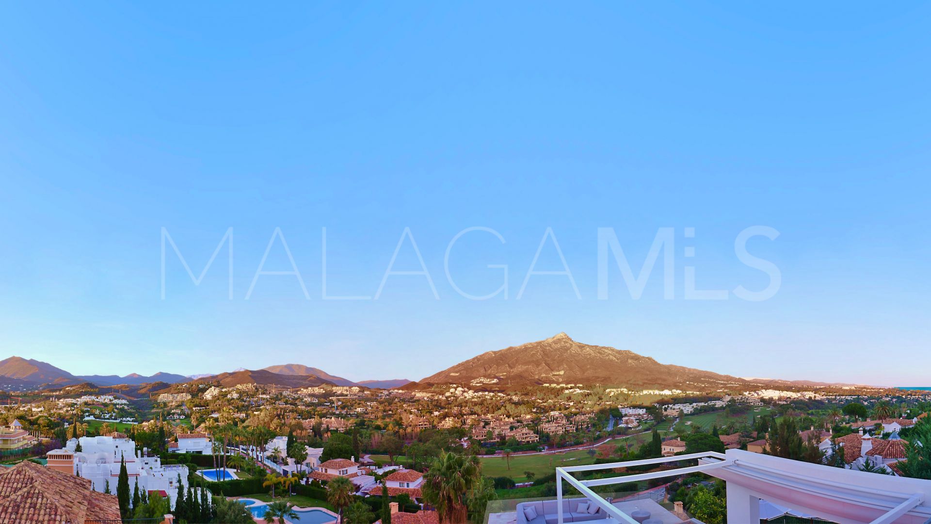 Los Naranjos Golf villa for sale