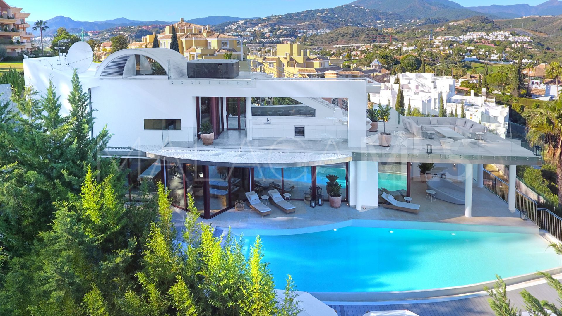 Los Naranjos Golf villa for sale
