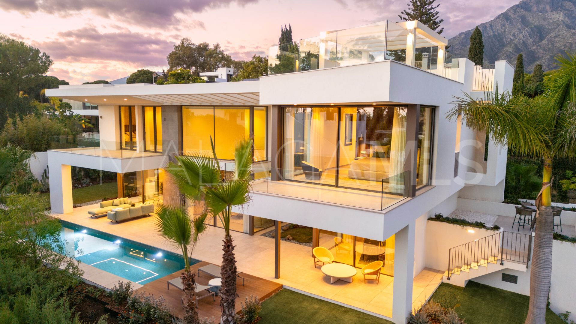 Villa for sale in Marbella Golden Mile