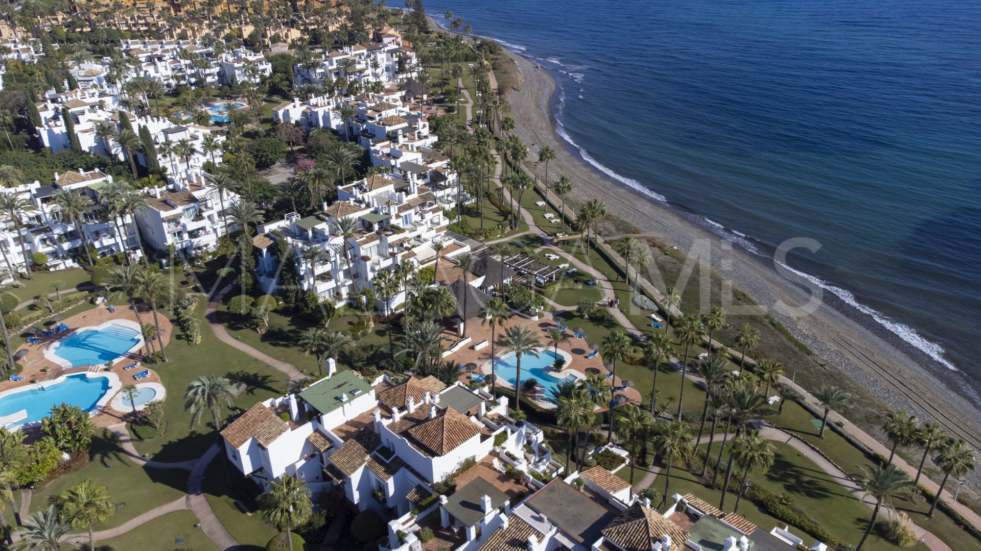 Buy atico de 2 bedrooms in Alcazaba Beach