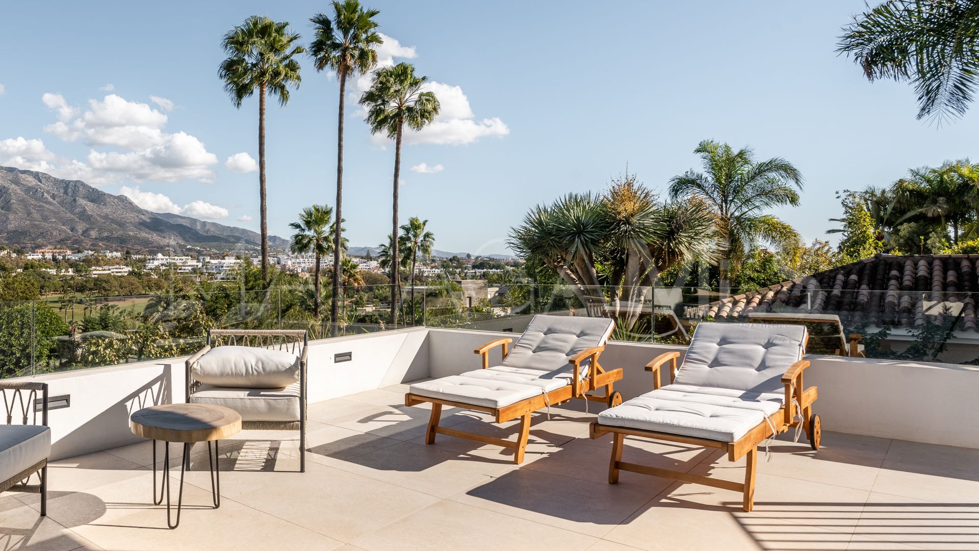 Villa for sale in Las Brisas
