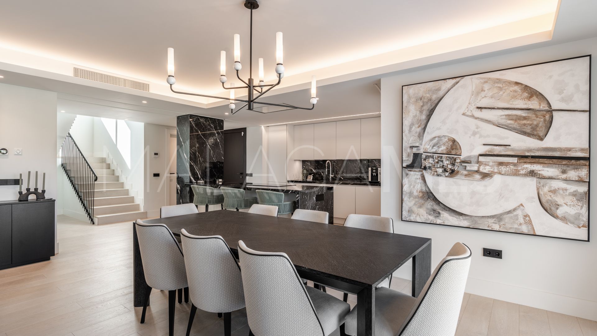 Villa for sale in Las Brisas
