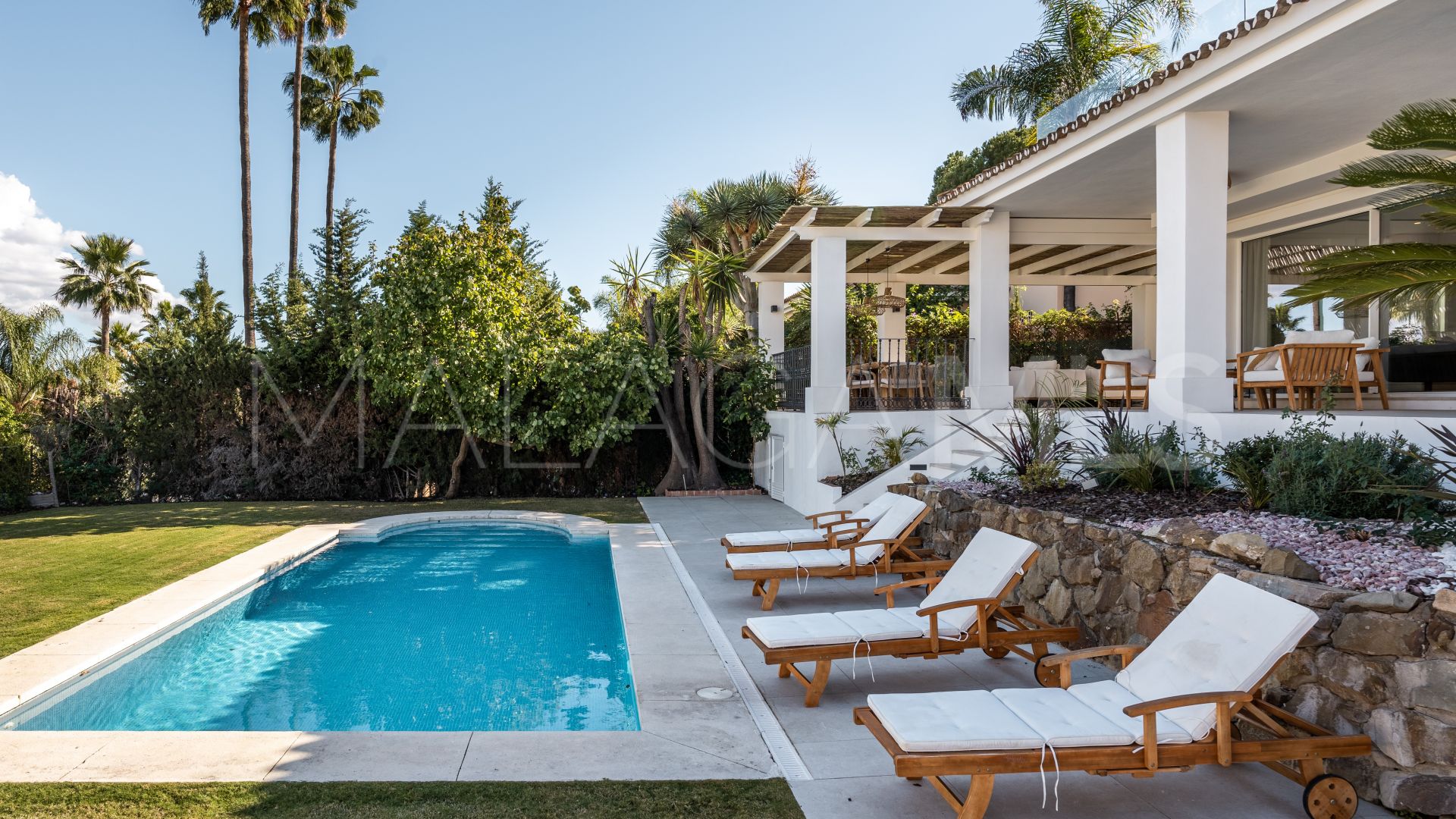 Villa for sale in Las Brisas