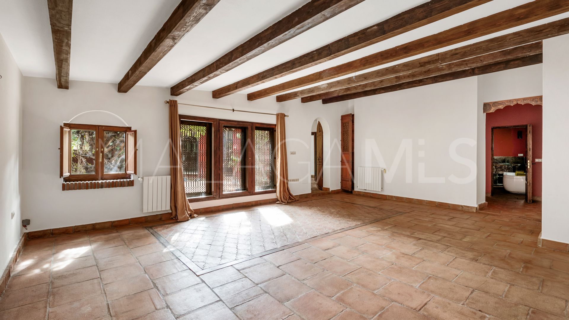 8 bedrooms villa in Nagüeles for sale