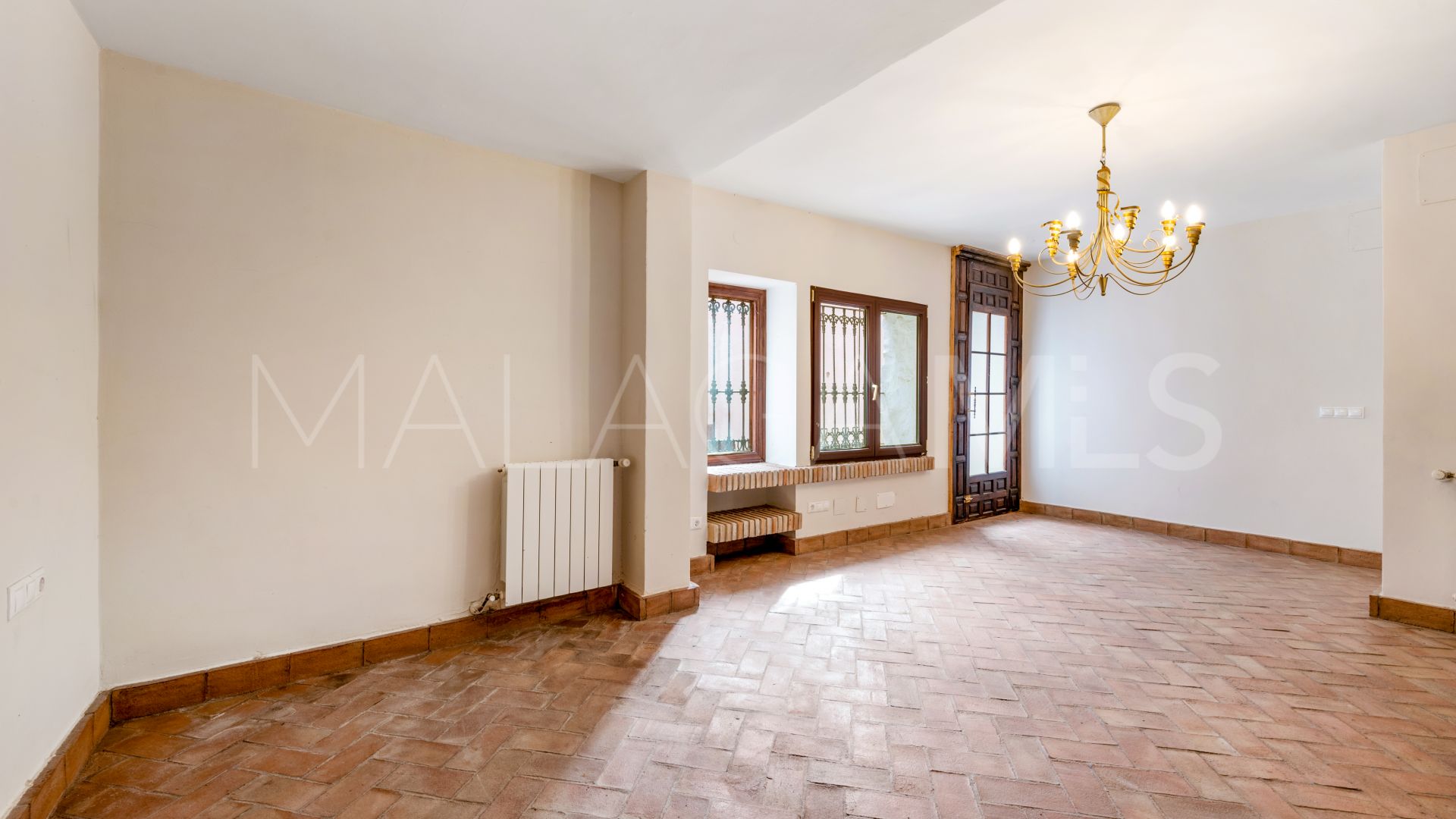 8 bedrooms villa in Nagüeles for sale