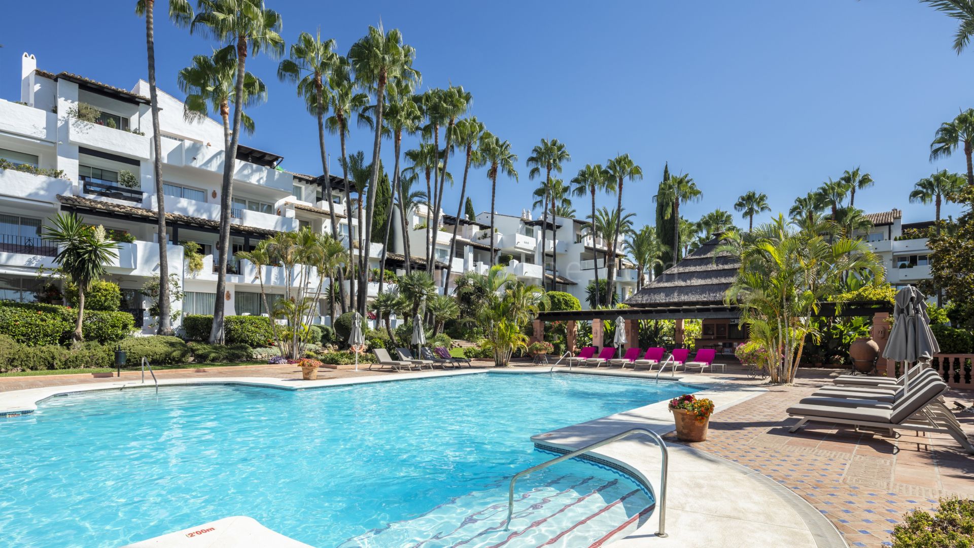 Datura 1 Key Ready Apartment in Puente Romano, Marbella Golden Mile