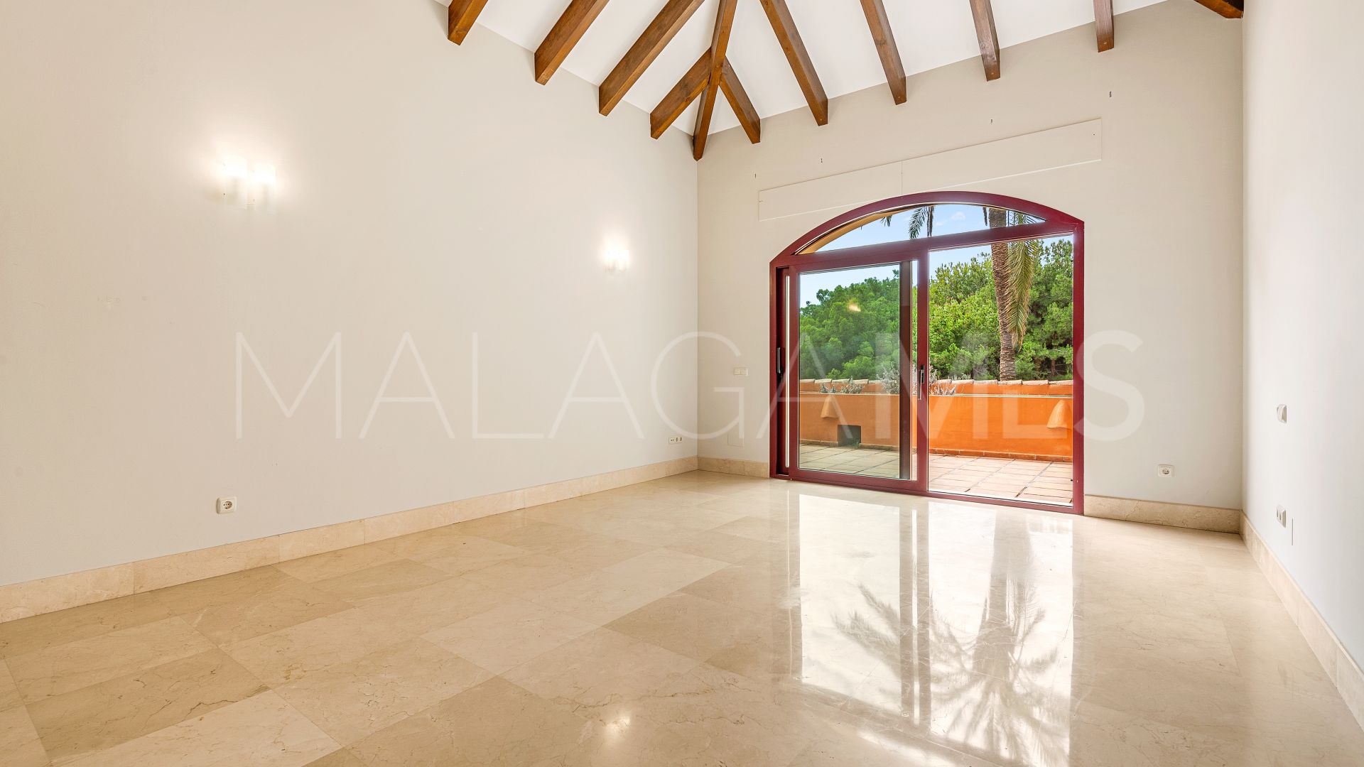 Villa with 4 bedrooms for sale in Altos Reales