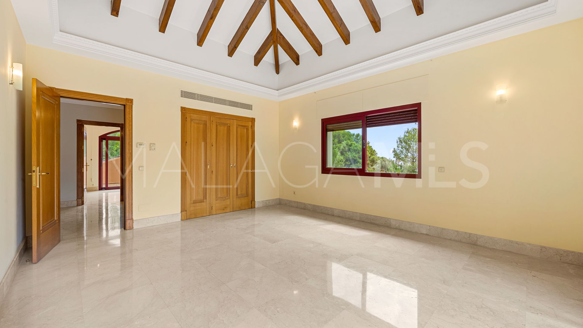 Villa with 4 bedrooms for sale in Altos Reales