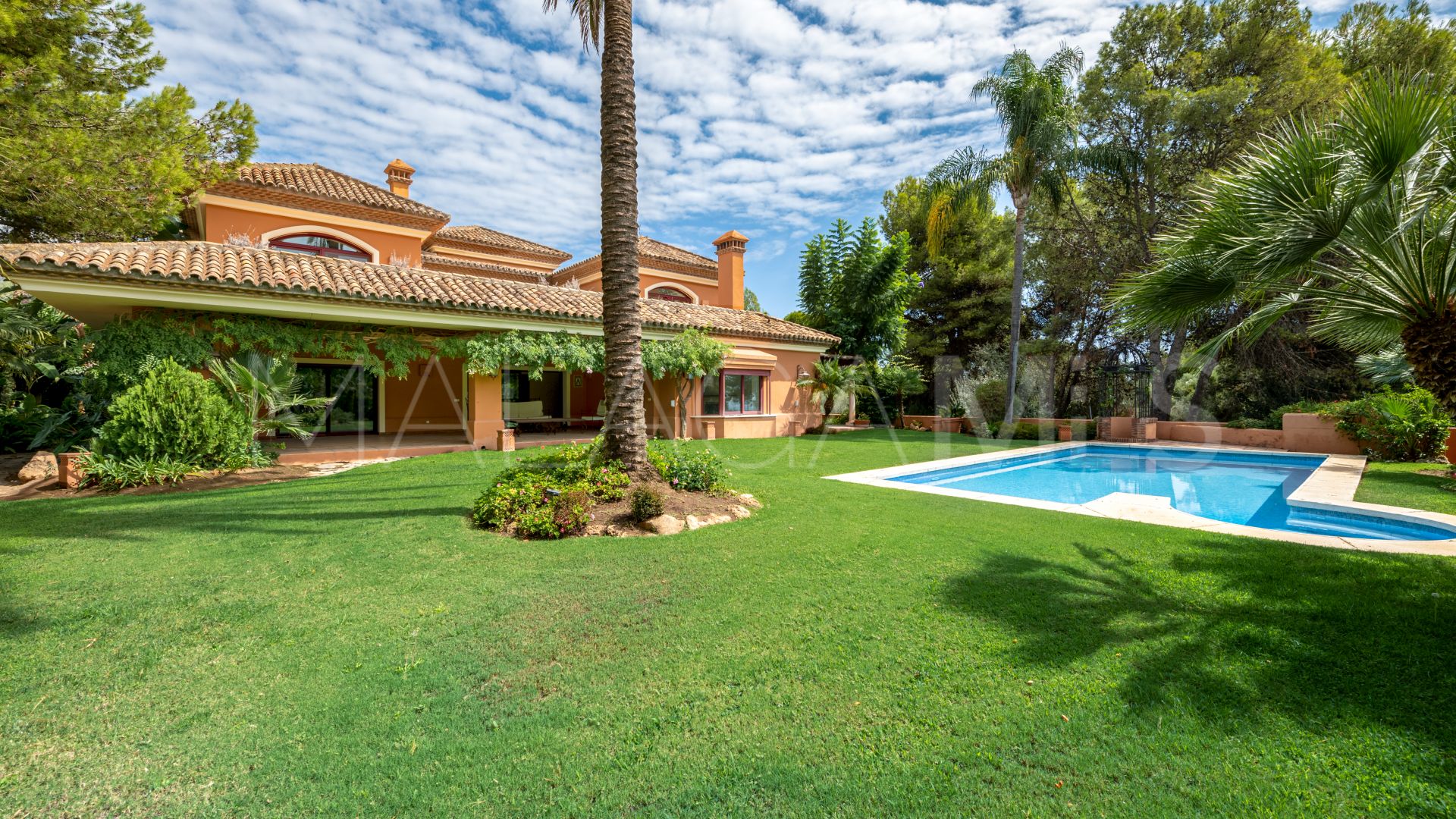 Villa with 4 bedrooms for sale in Altos Reales