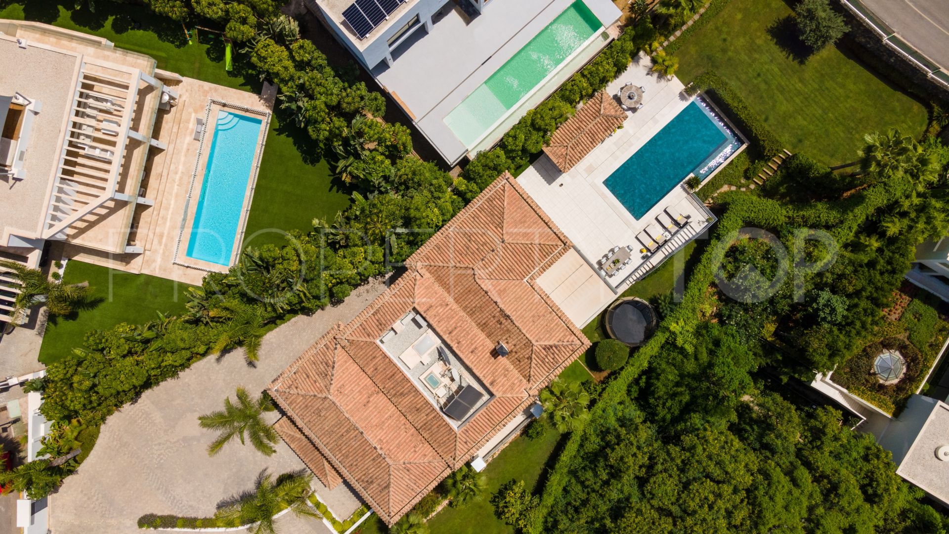 Villa en venta en El Herrojo con 6 dormitorios