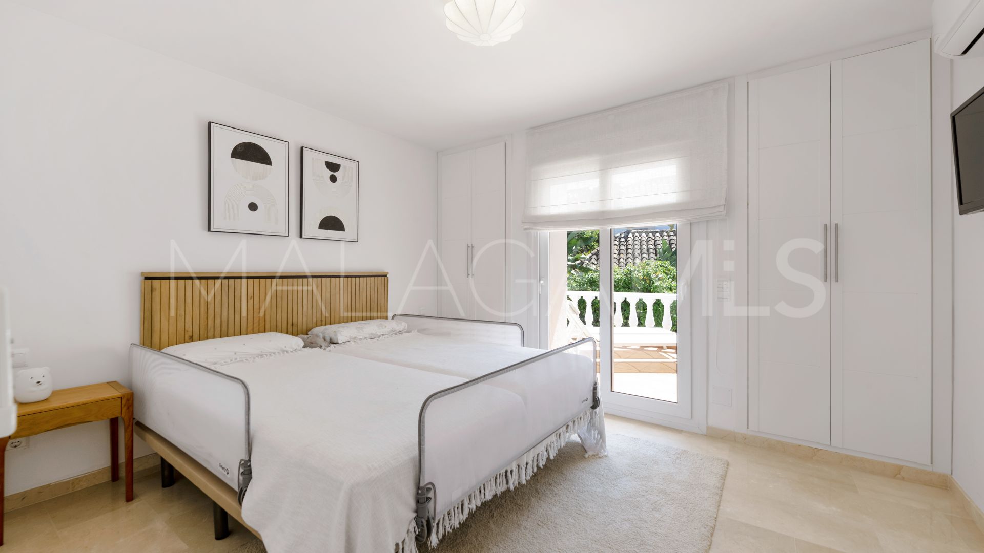 Villa with 6 bedrooms for sale in Atalaya de Rio Verde